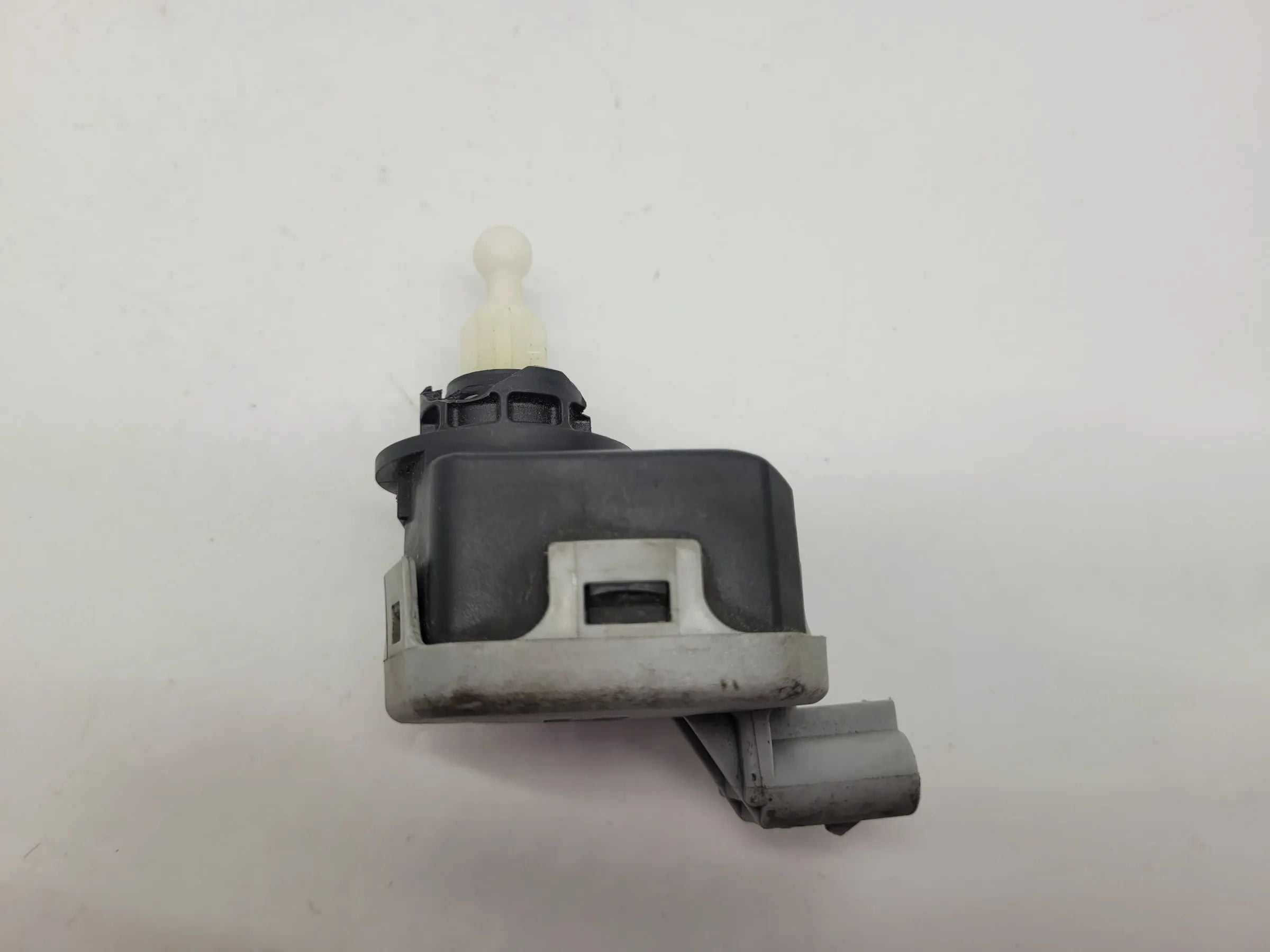 Original Opel Astra G (T98) Scheinwerfer Stellmotor LWR L/R 90590665