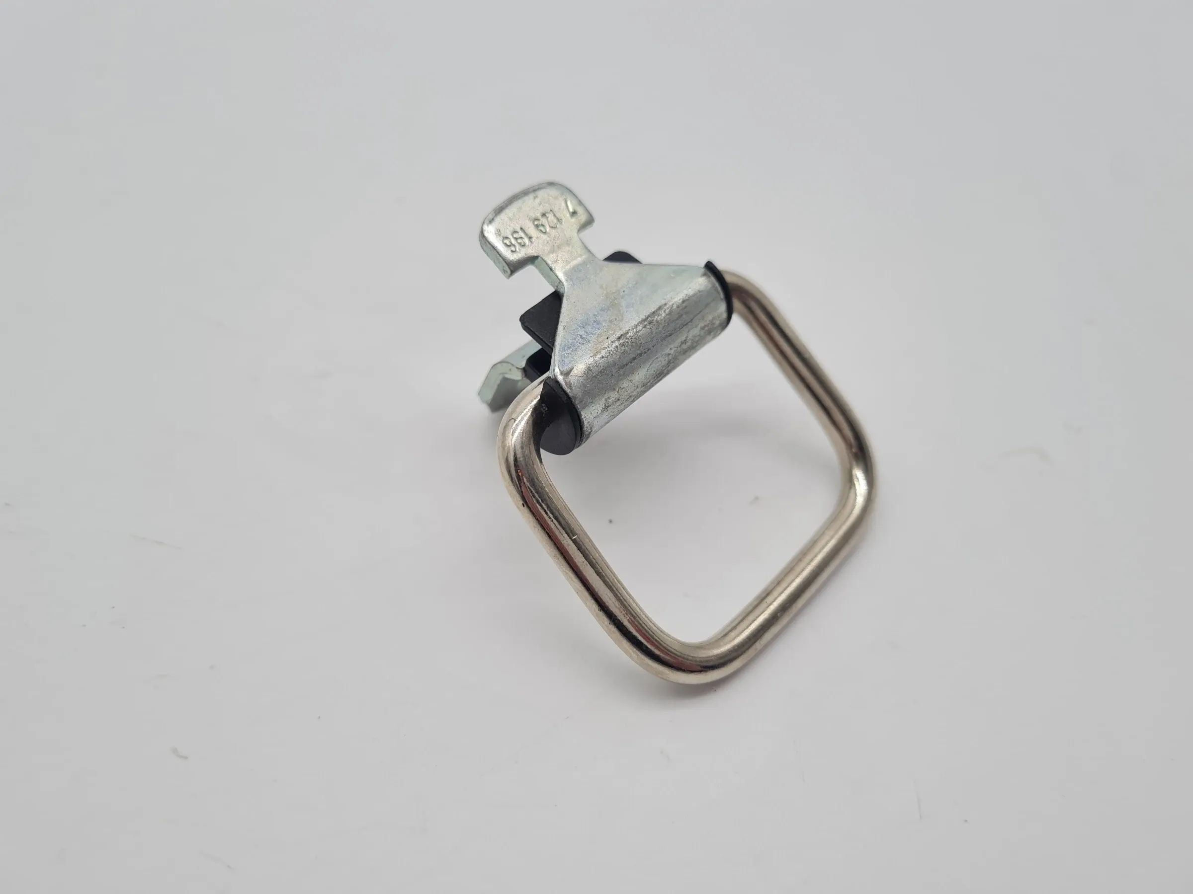 Original BMW 3er (E90/E91) Kofferraumösen Haken Halter Rechts 7129196