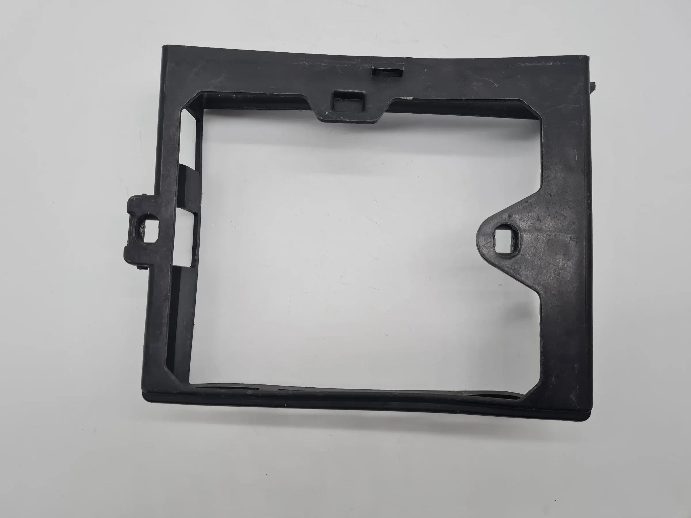 Original Renault 19 (L53) Halterung Einspritzmodul 7700859146 / 91104100