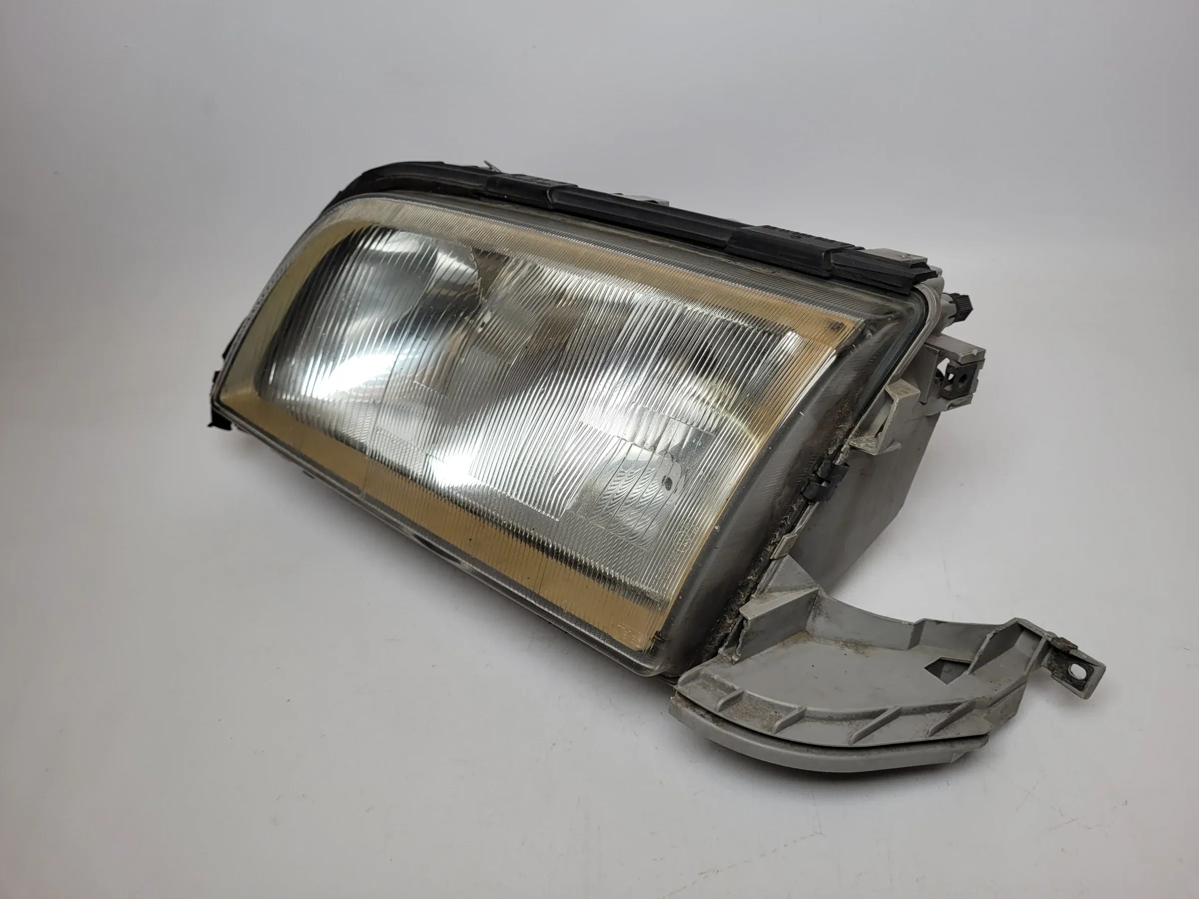 Original Mercedes-Benz C-Klasse Scheinwerfer / Frontleuchte Links A2028202961
