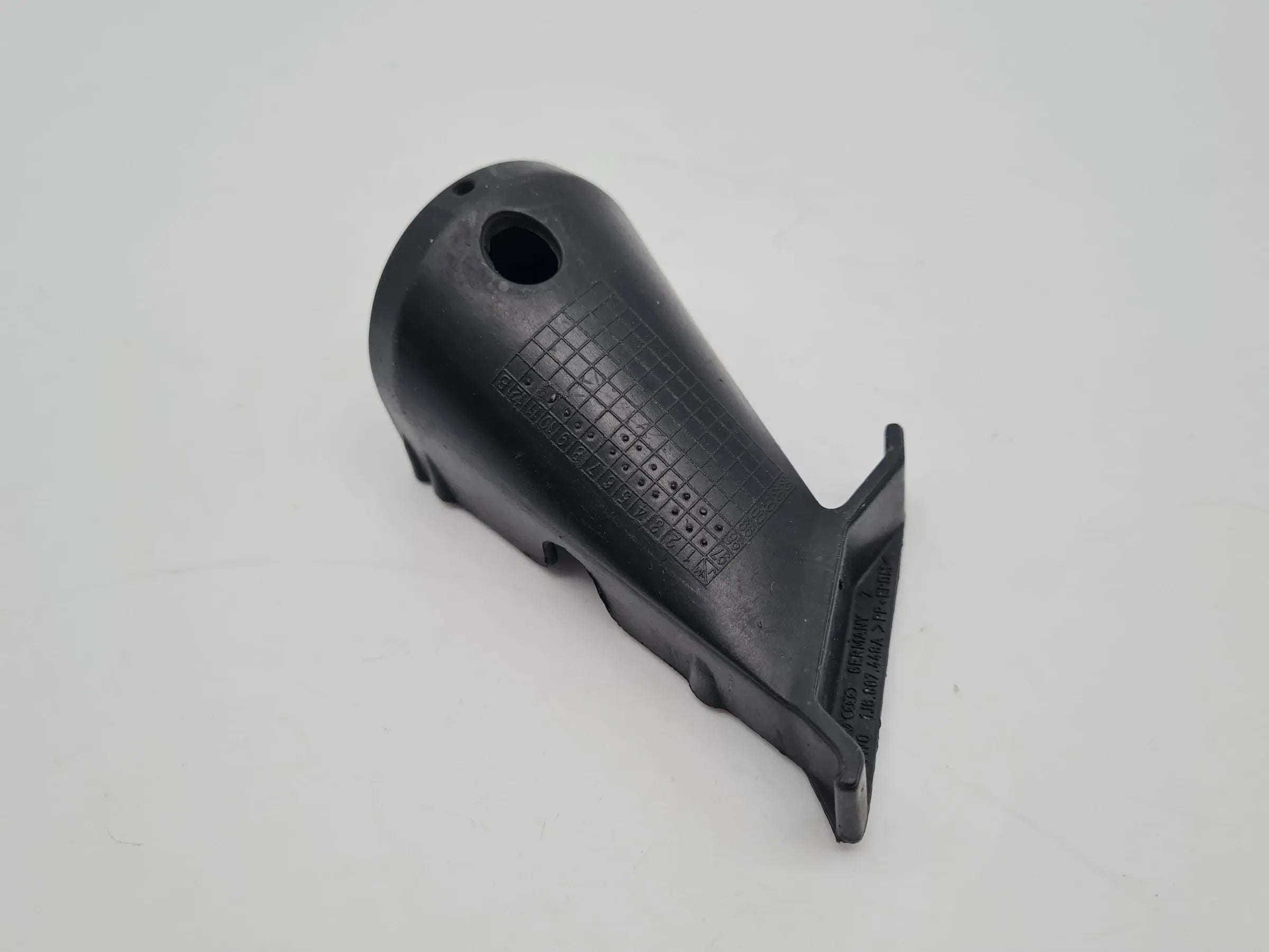 Original VW Golf IV 4 (1J1/1J5) Untere Stoßfänger-Halterung 1J6807448A