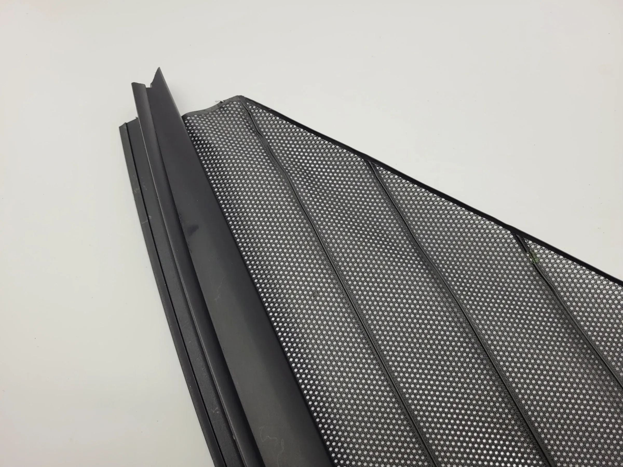 Original BMW X5 (E53) Sonnenblende Sonnenschutzrollo Hinten Rechts 51168266358