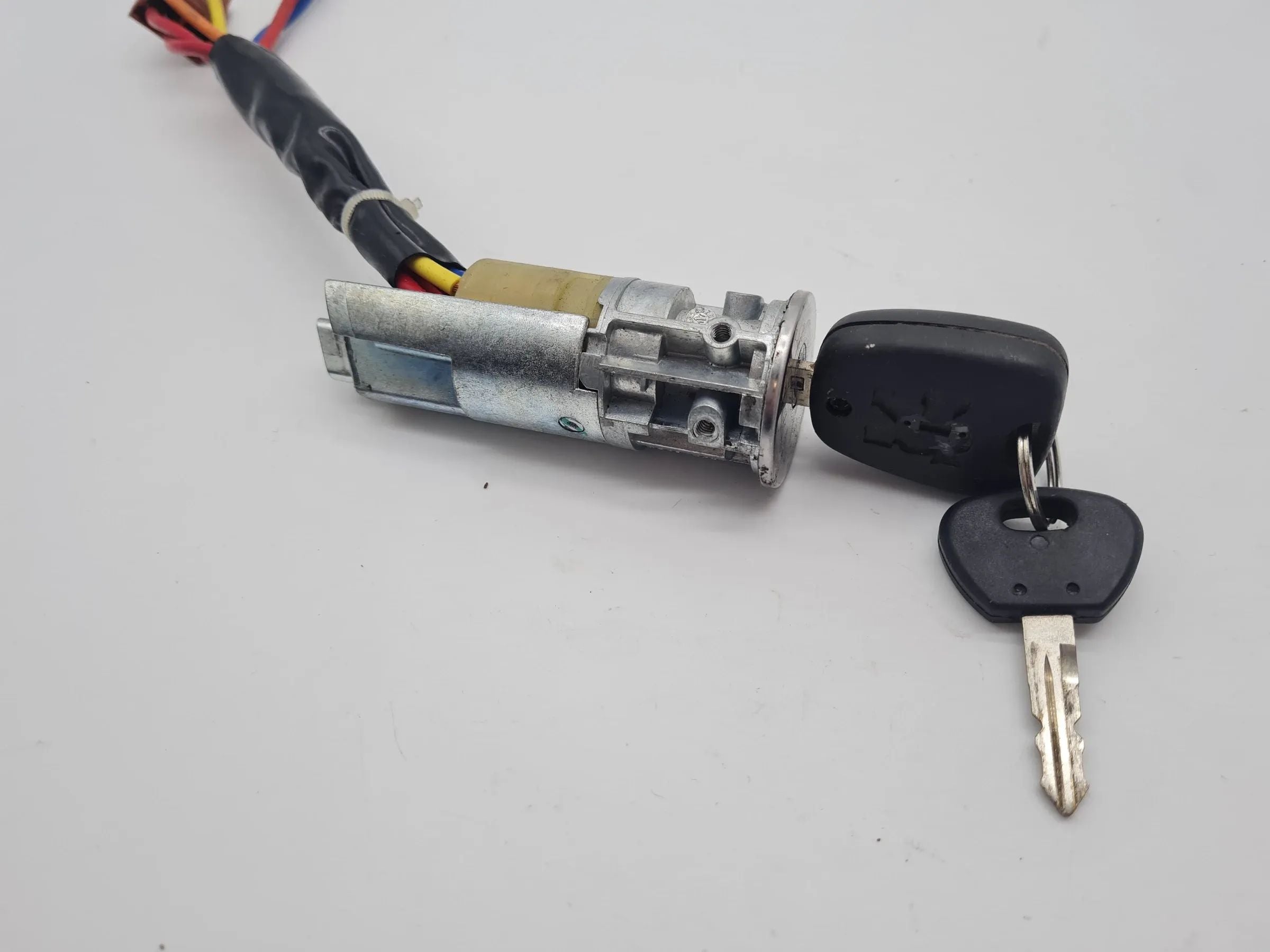 Original Peugeot 206 CC (2D) Zündschloss Vorne D345-003