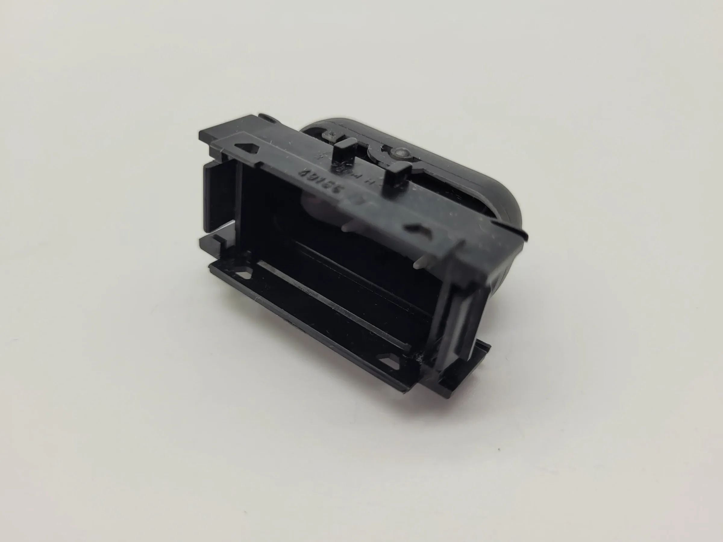 Original Mercedes-Benz A-Klasse (W168) Blindschalter Knopf Taste A1688207110