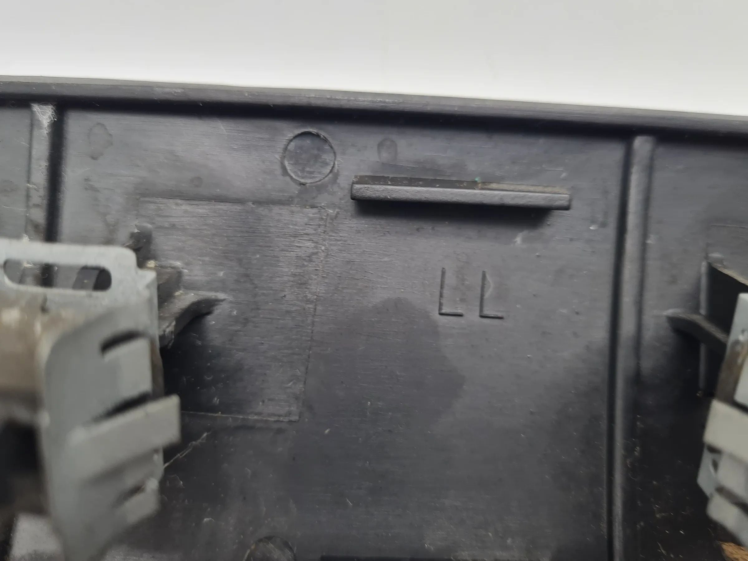 Original Audi A6 (4B) Dekorleiste / Zierleiste Seitlich 4B1853190