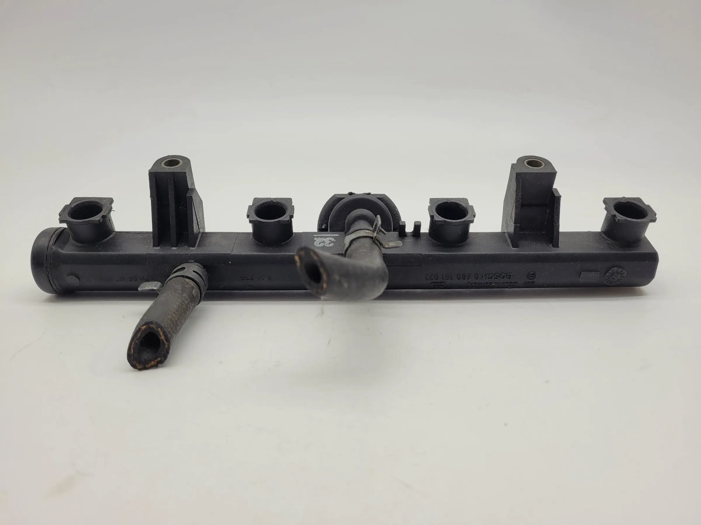 Original VW/Seat Polo/Lupo/Caddy/Arosa/Inca Kraftstoffverteiler 030133319AA