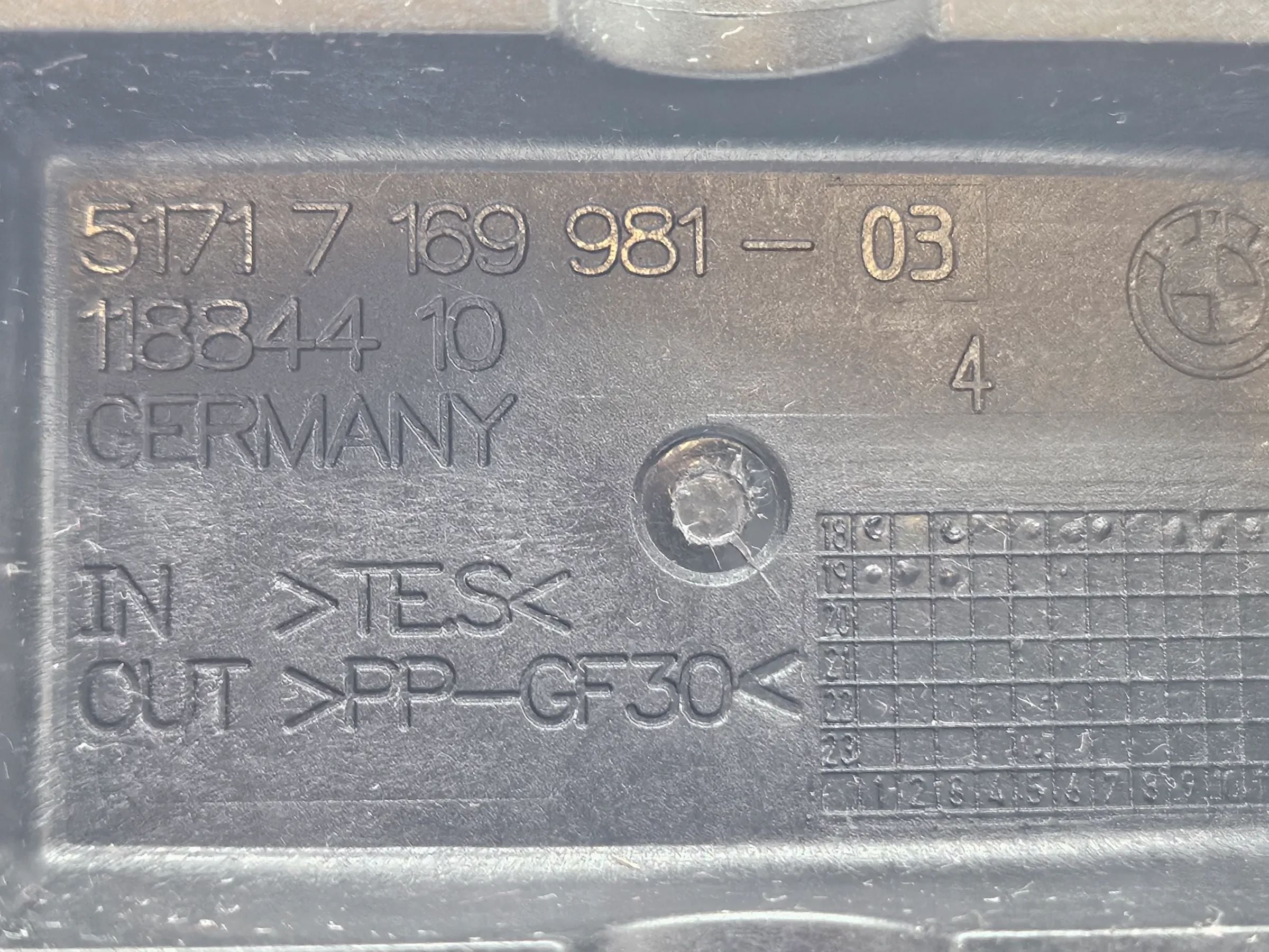 Original Aufnahme Wagenheber für BMW F20 F21 F30-34 F32-36 MINI 51717169981