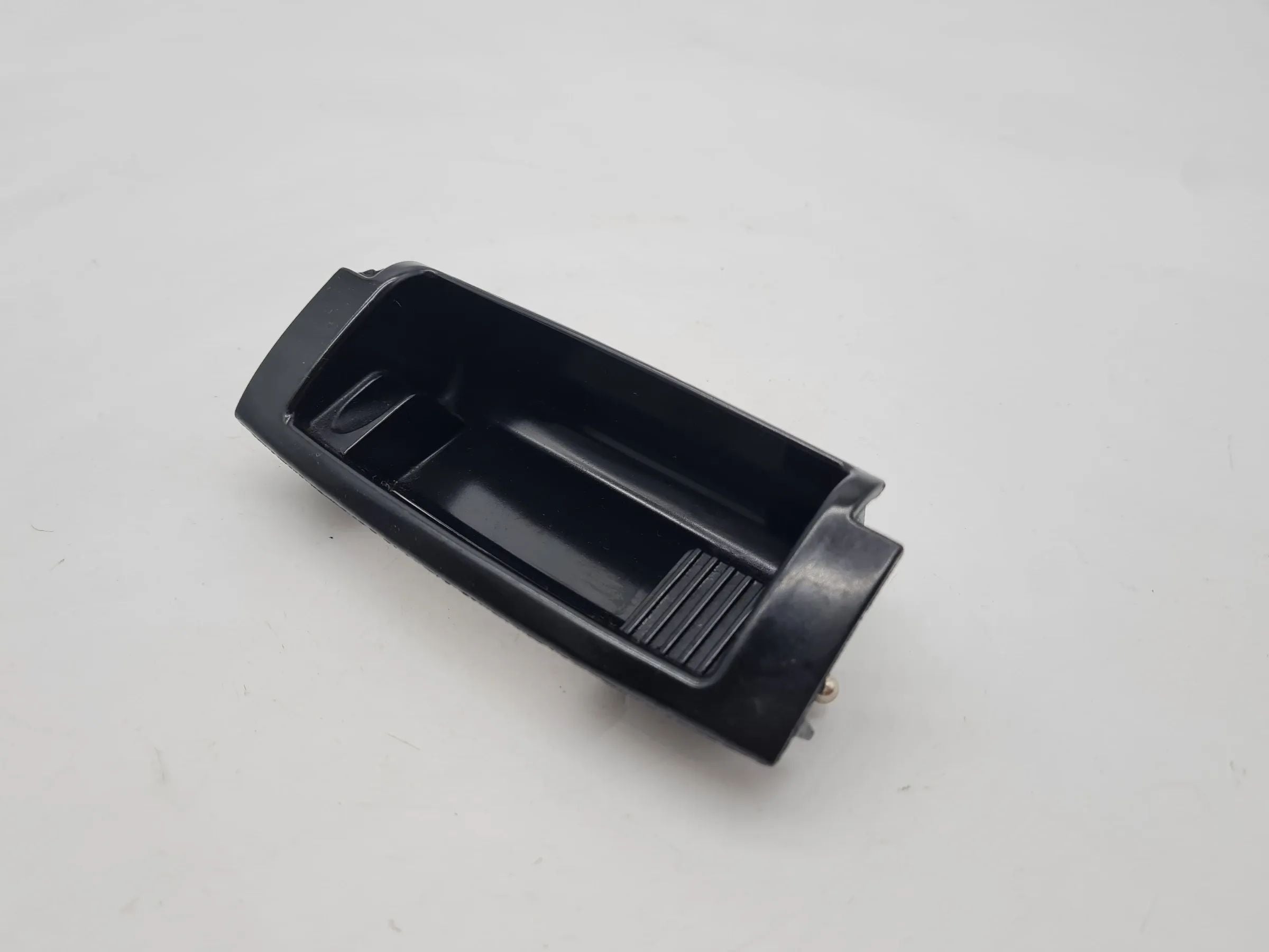 Original Audi A4 (8E/B6/B7) Einsatz Aschenbecher Hinten 8E0857961