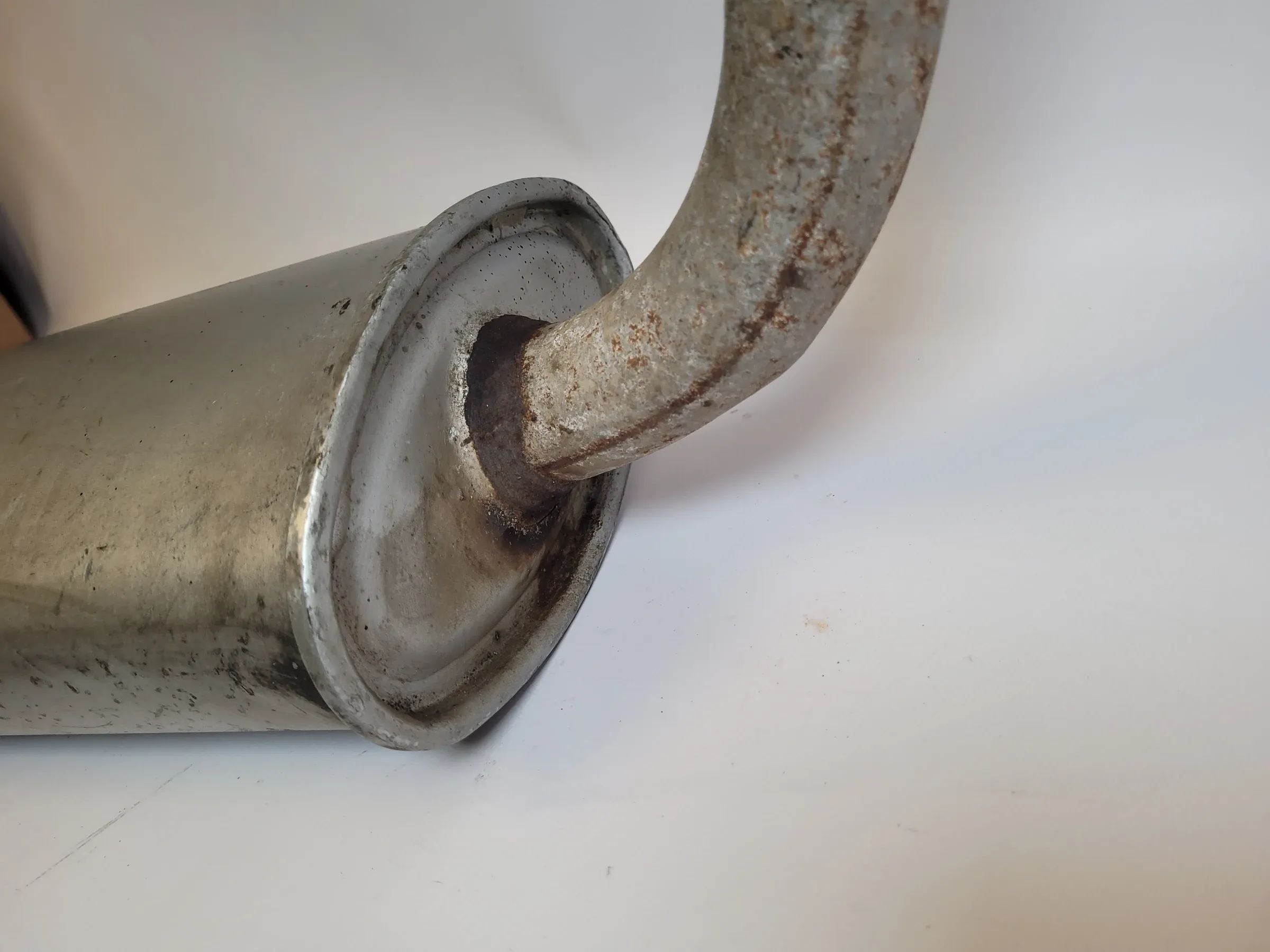 Original VW/Audi 80 B2 Auspuff Mittelschalldämpfer Endschalldämpfer D22194
