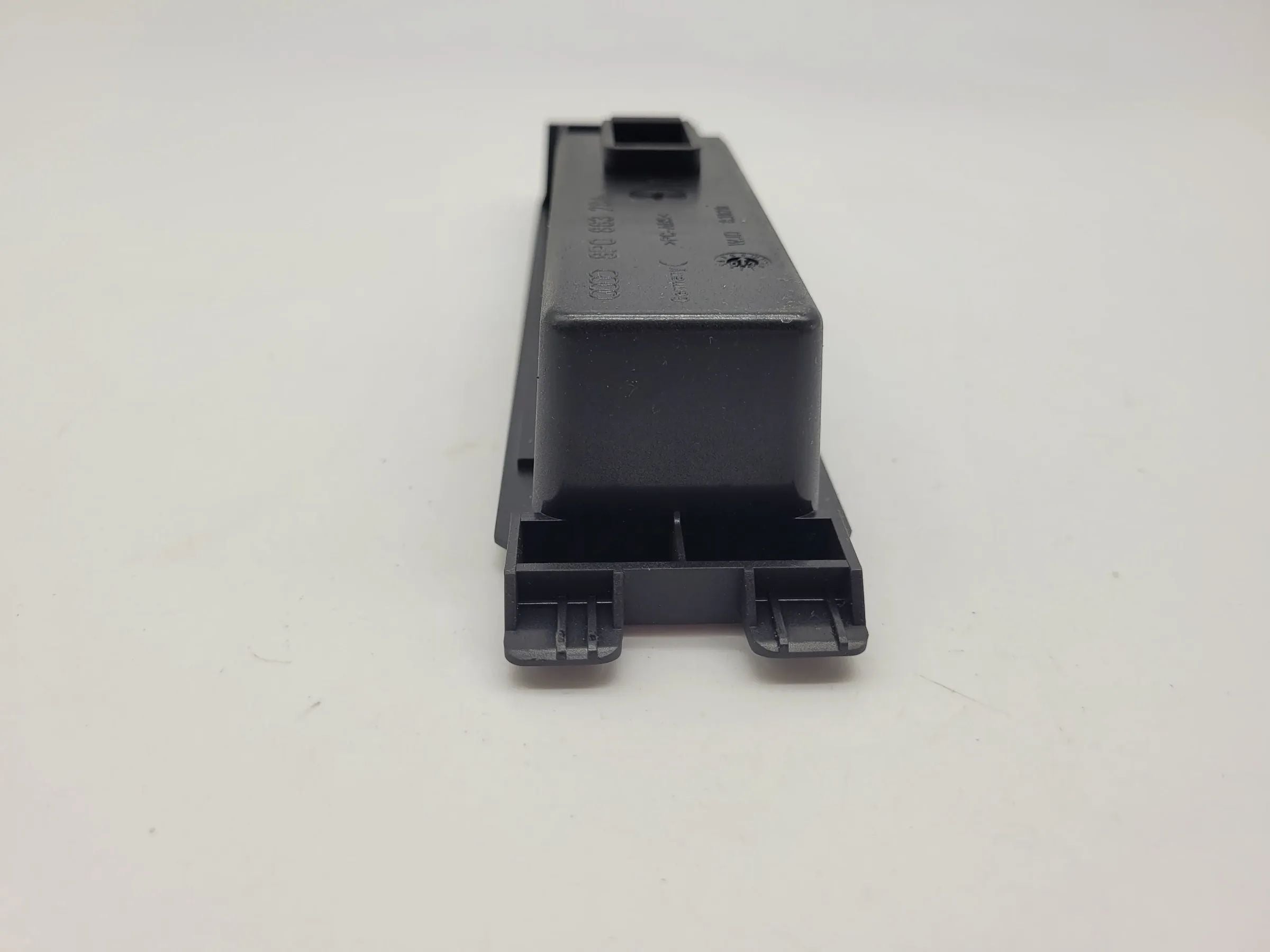 Original Audi A3 Sportback (8E) Ablage Fach Mittelkonsole 8P0863284