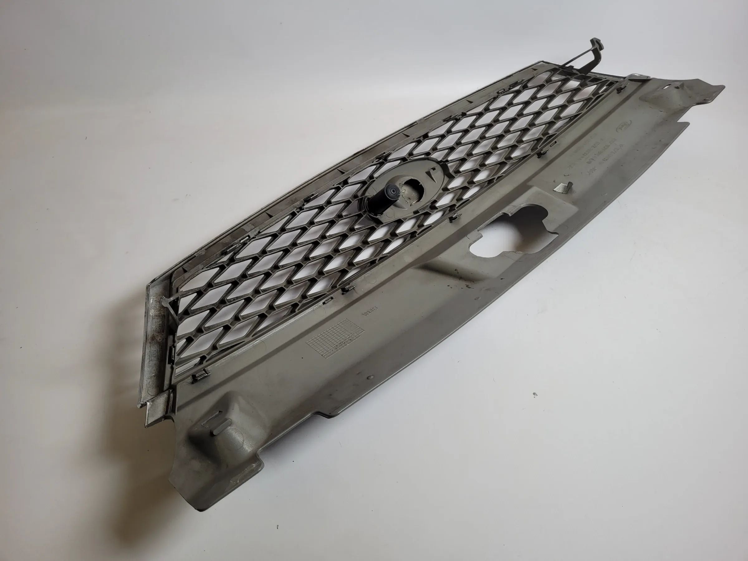 Original Ford Mondeo 3 III BWY/B4Y/B5Y Kühlergrill 6S7X-8A133-BA
