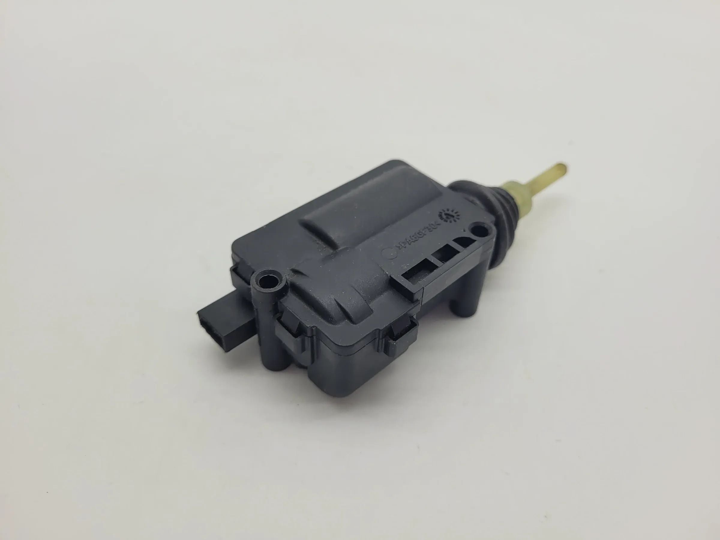 Original Opel Meriva A (X03) Stellmotor ZV Tanklappe 13120789