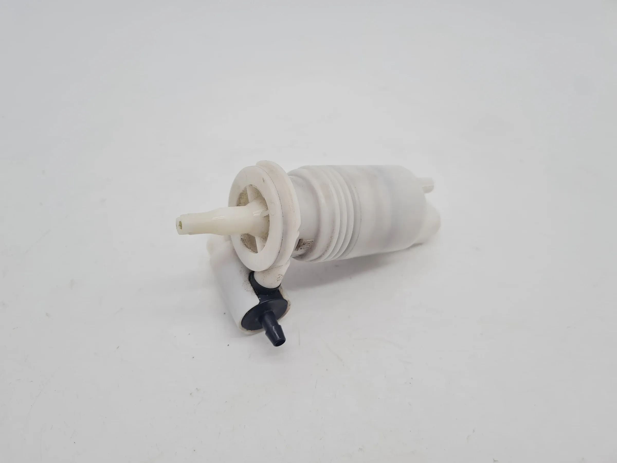 Original Mini One (R50/R53) Wischwasserpumpe 8377429-03