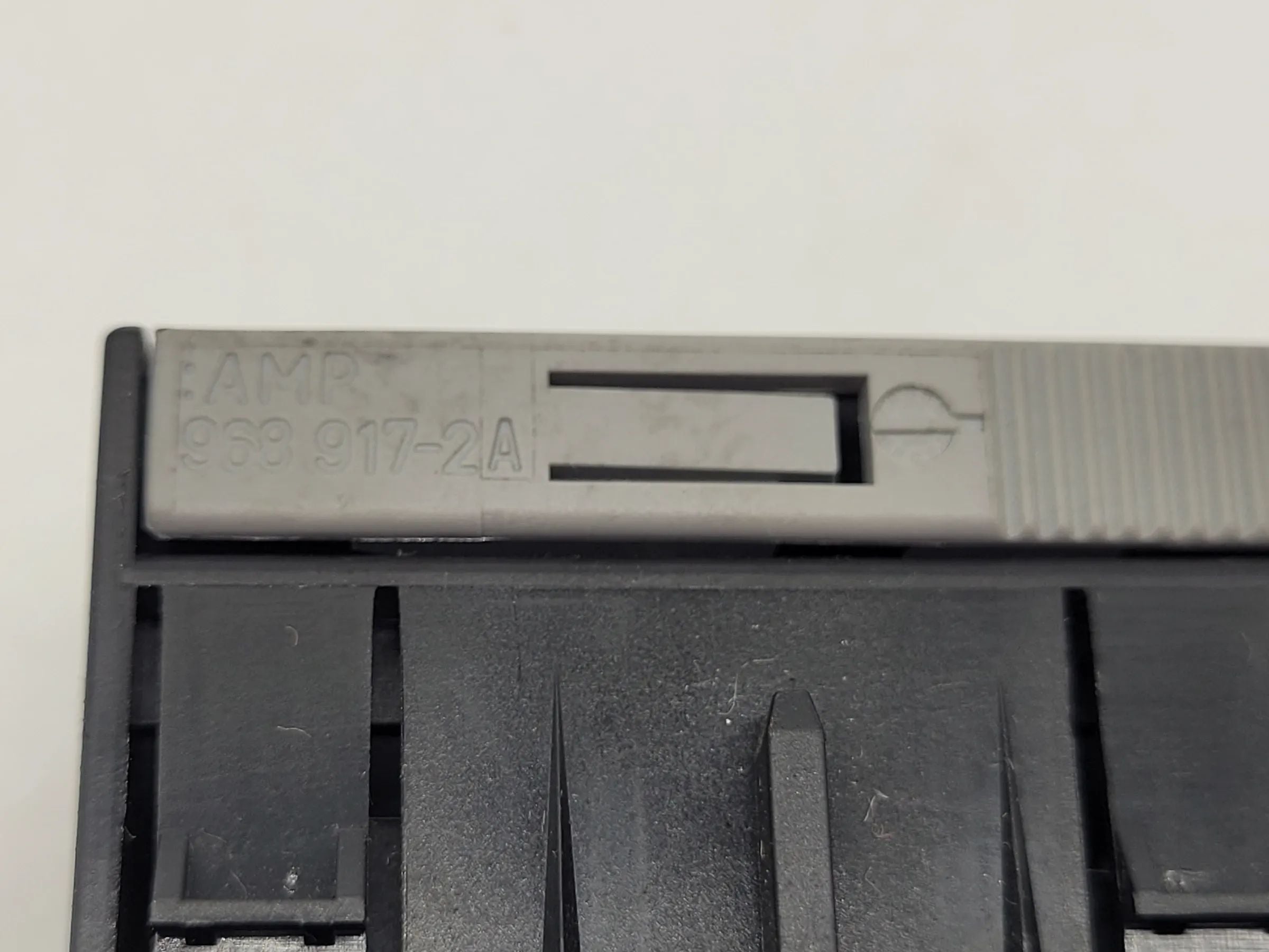 Original Mini One (R50/R53) OBD Stecker Gehäuse Steckdose 968916-2
