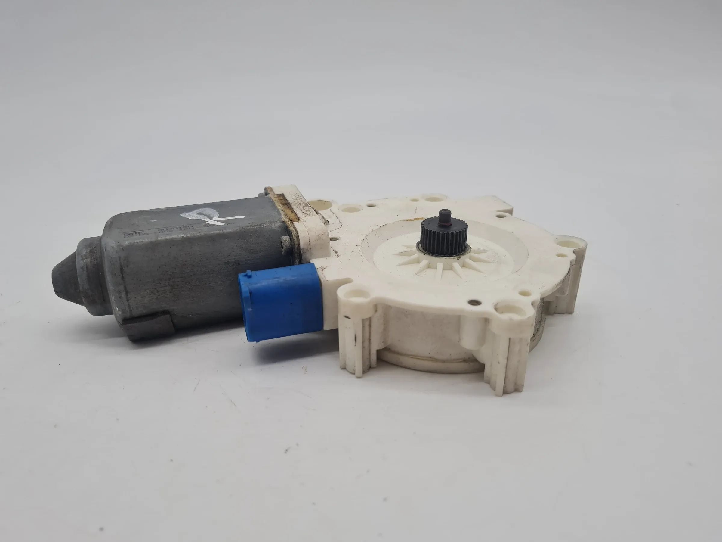 Original Mini One (R50/R53) Fensterhebermotor Rechts Vorne 6910376