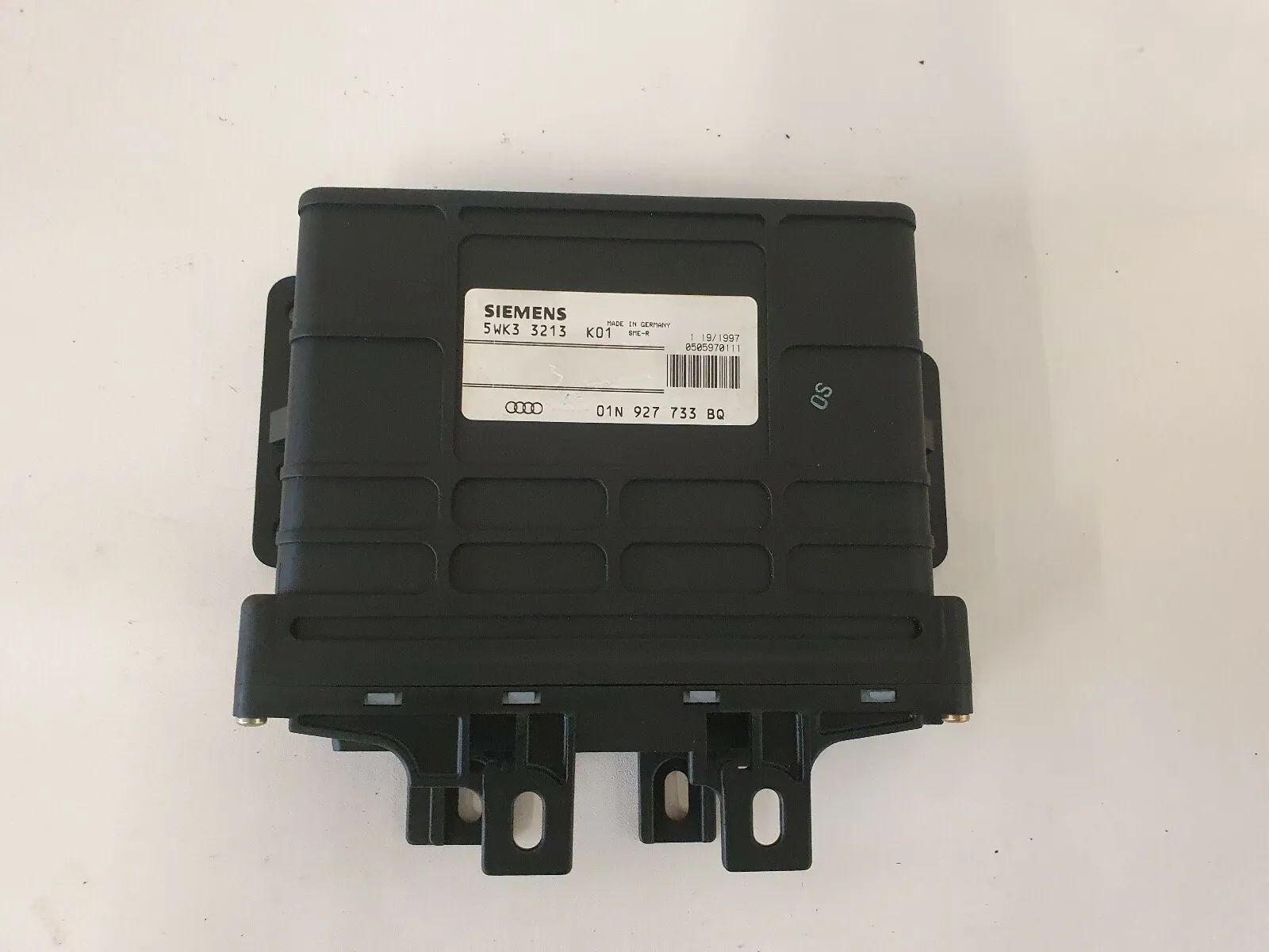 อะไหล่แท้ Audi A4 กล่องควบคุมเกียร์ 01N927733BQ 5WK33213 K01 Siemens