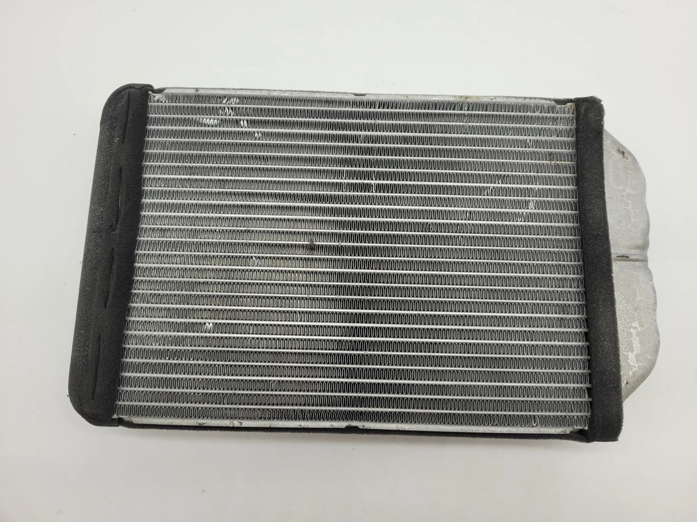 Original Audi A6 (4B2/4B4) Wärmetauscher Heizungskühler 4B1819699