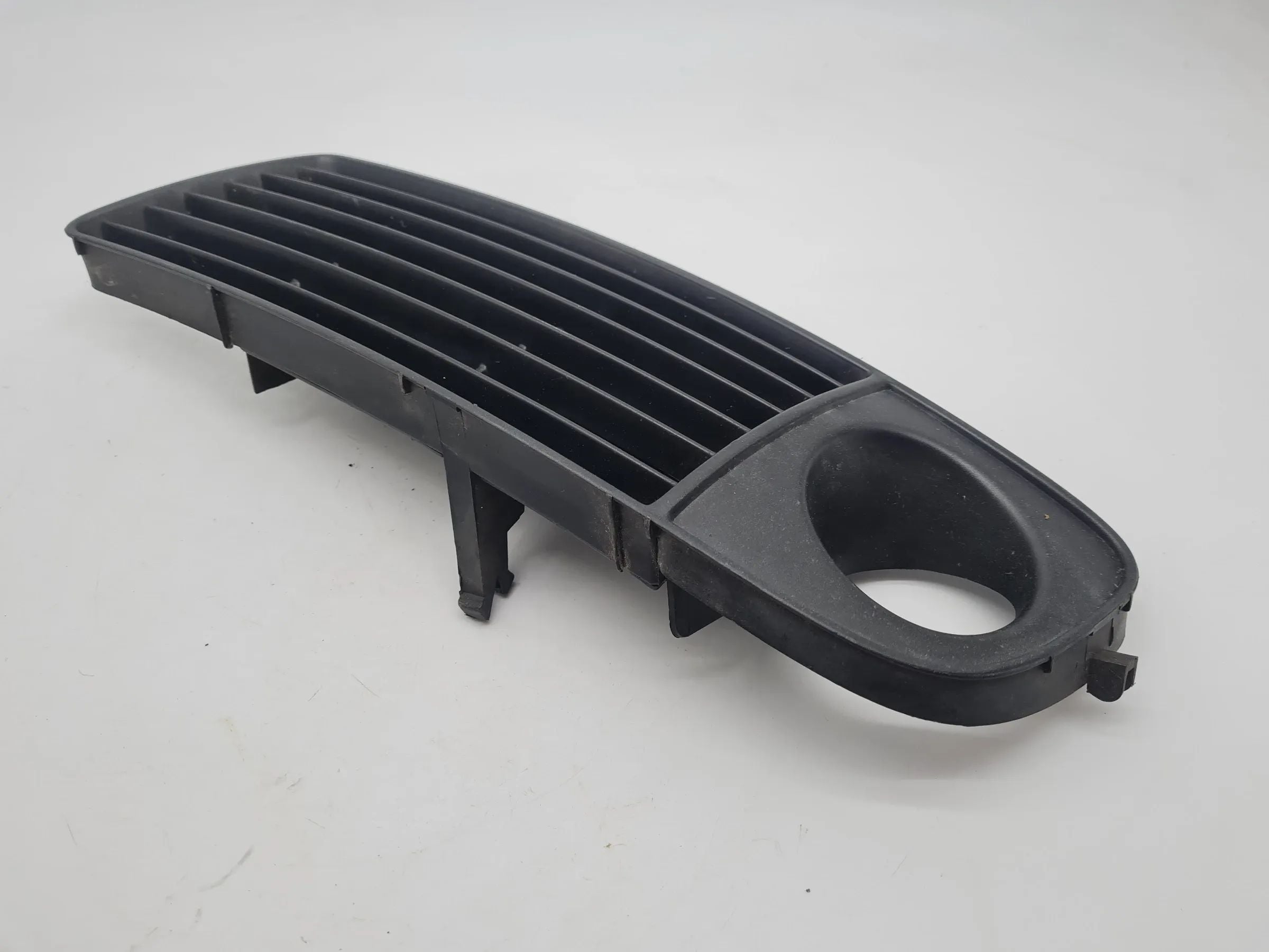 Original Audi A6 (4B2/4B4) Gitter Frontgitter Grill Links 4B0807681J