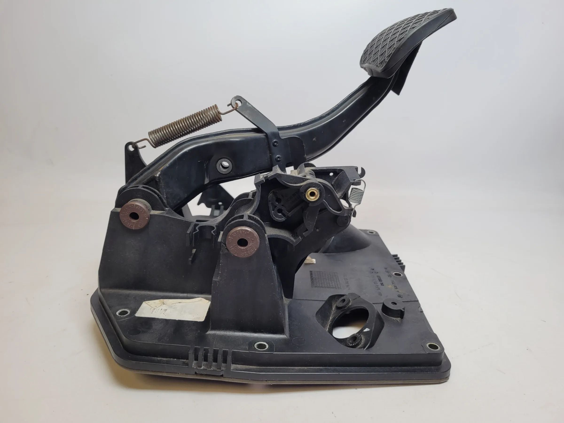 Original Mercedes A-Klasse (W168) Pedalwerk Bremspedal Automatik A1682900549