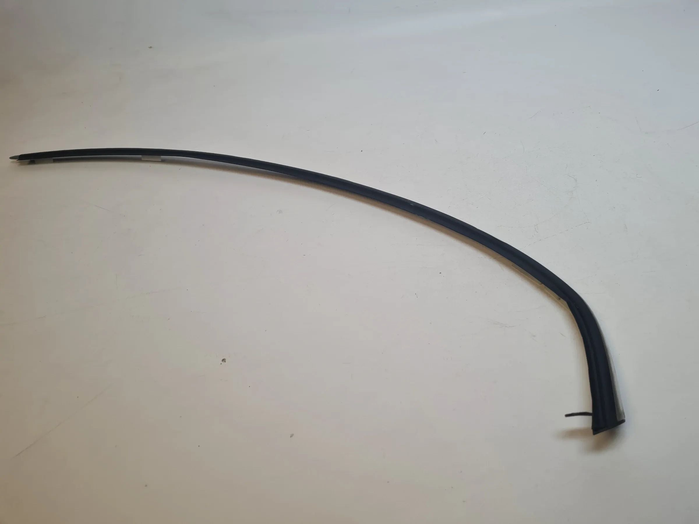 Original Mini One (R50/R53) Dichtung Windschutzscheibe Vorne Rechts 7051528