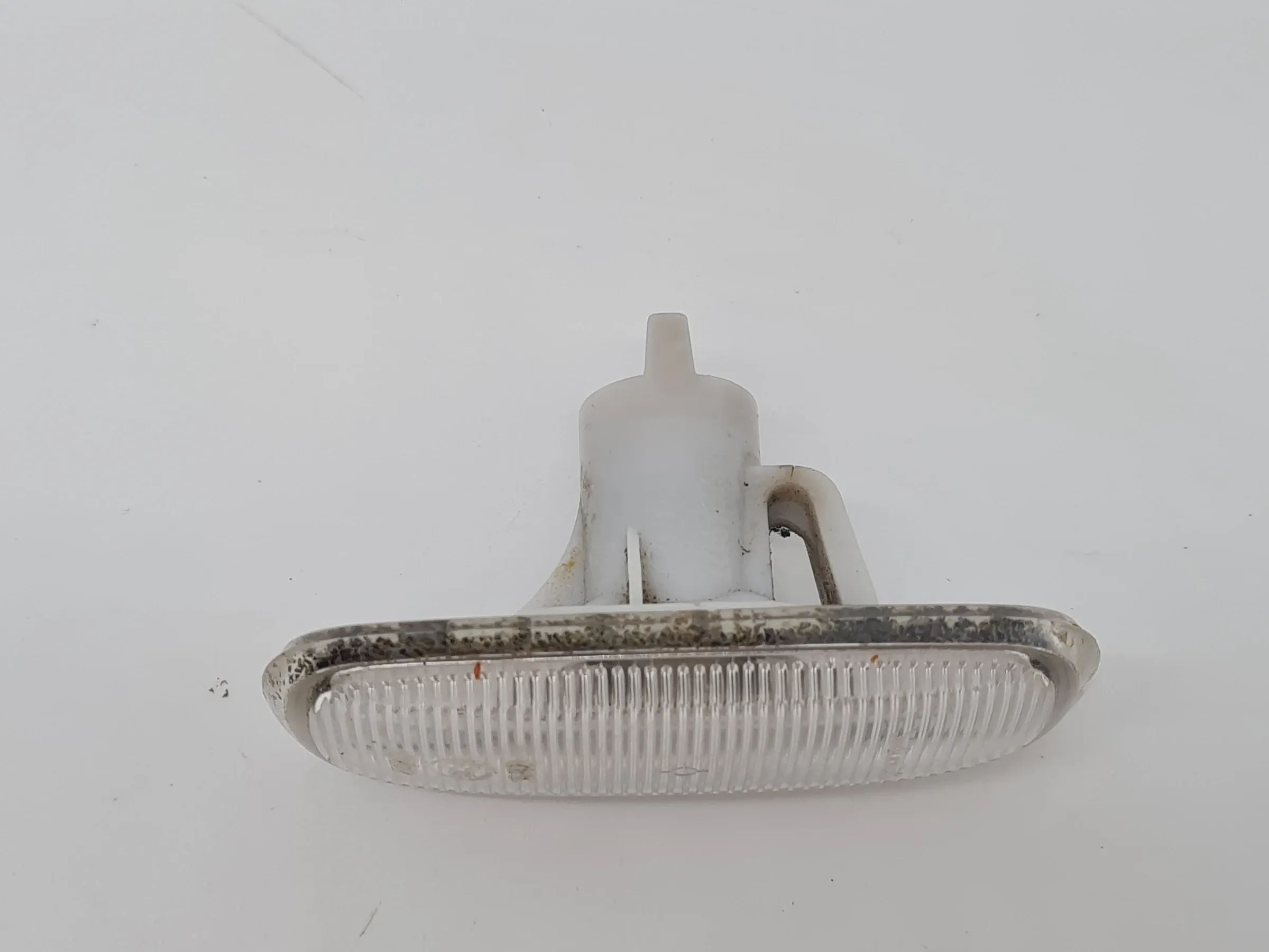 Original Audi A6 (4B2/4B4) Blinkleuchte Weiss Seite 4B0949127