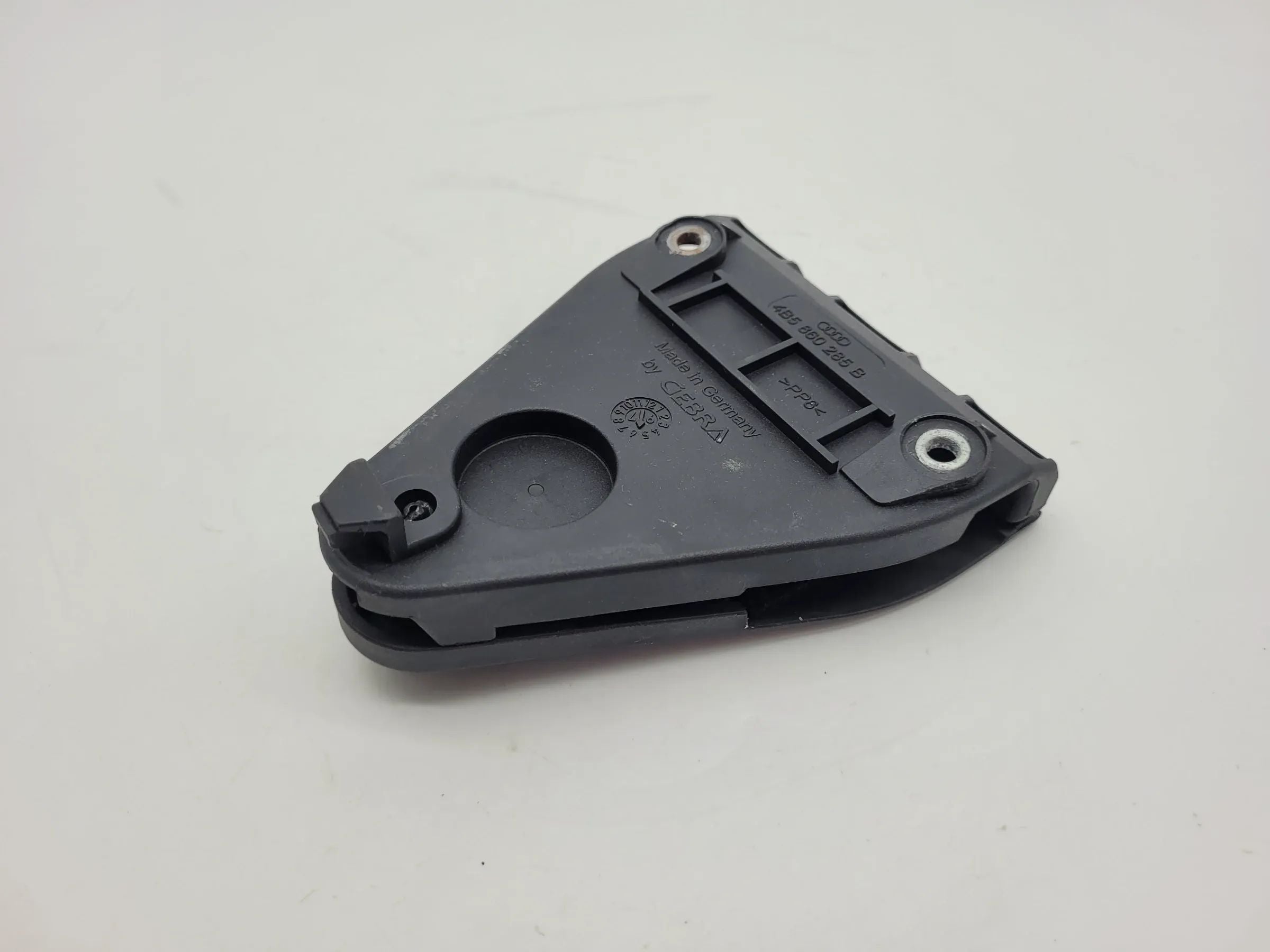 Original Audi A6 (4B2/4B4) Halterung Warndreieck 4B5860285B