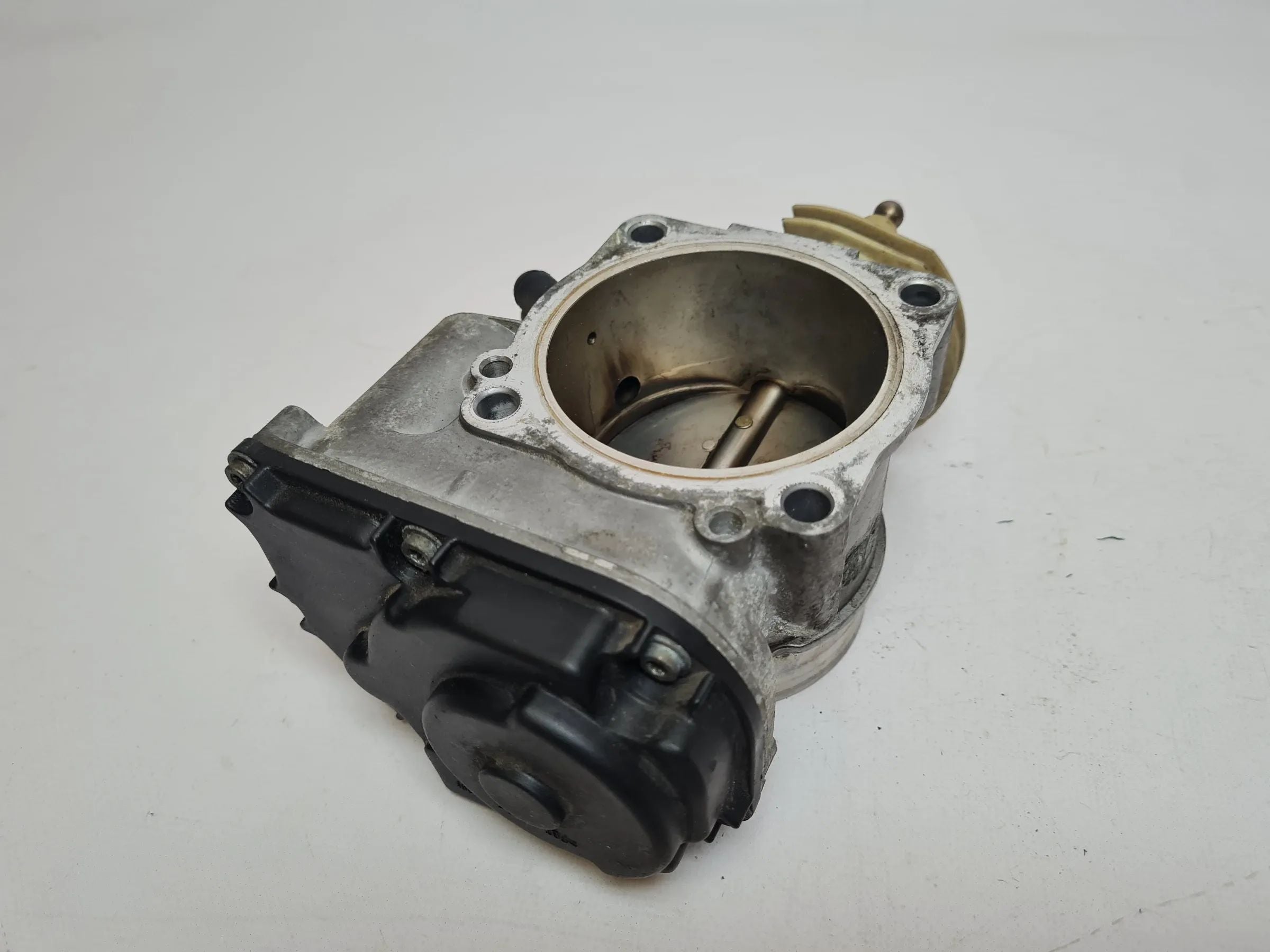 Original Audi A6 (4B2/4B4) 2.4 V6 Drosselklappe Stutzen 078133063AG