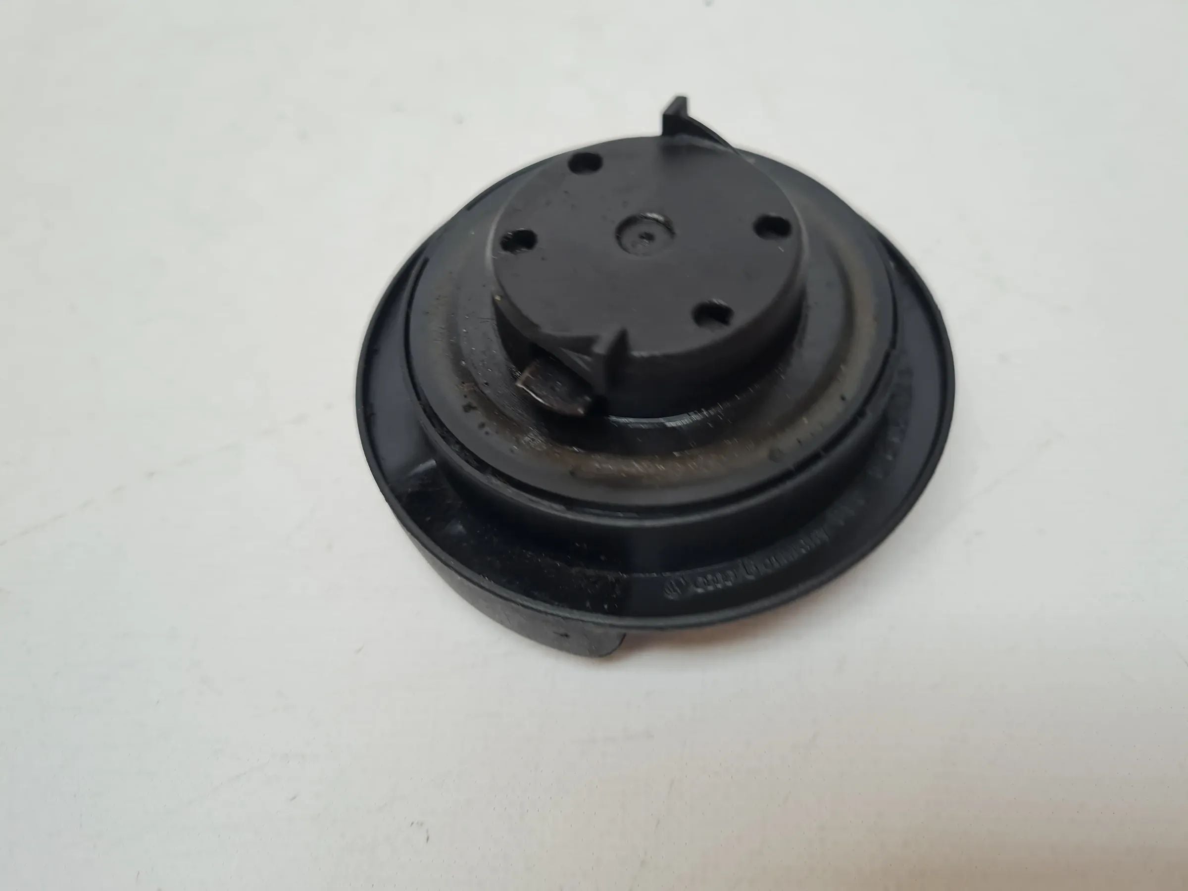 Original Audi A6 (4B2/4B4) Öldeckel Verschluss Öleinfüllstutzen 078103485B