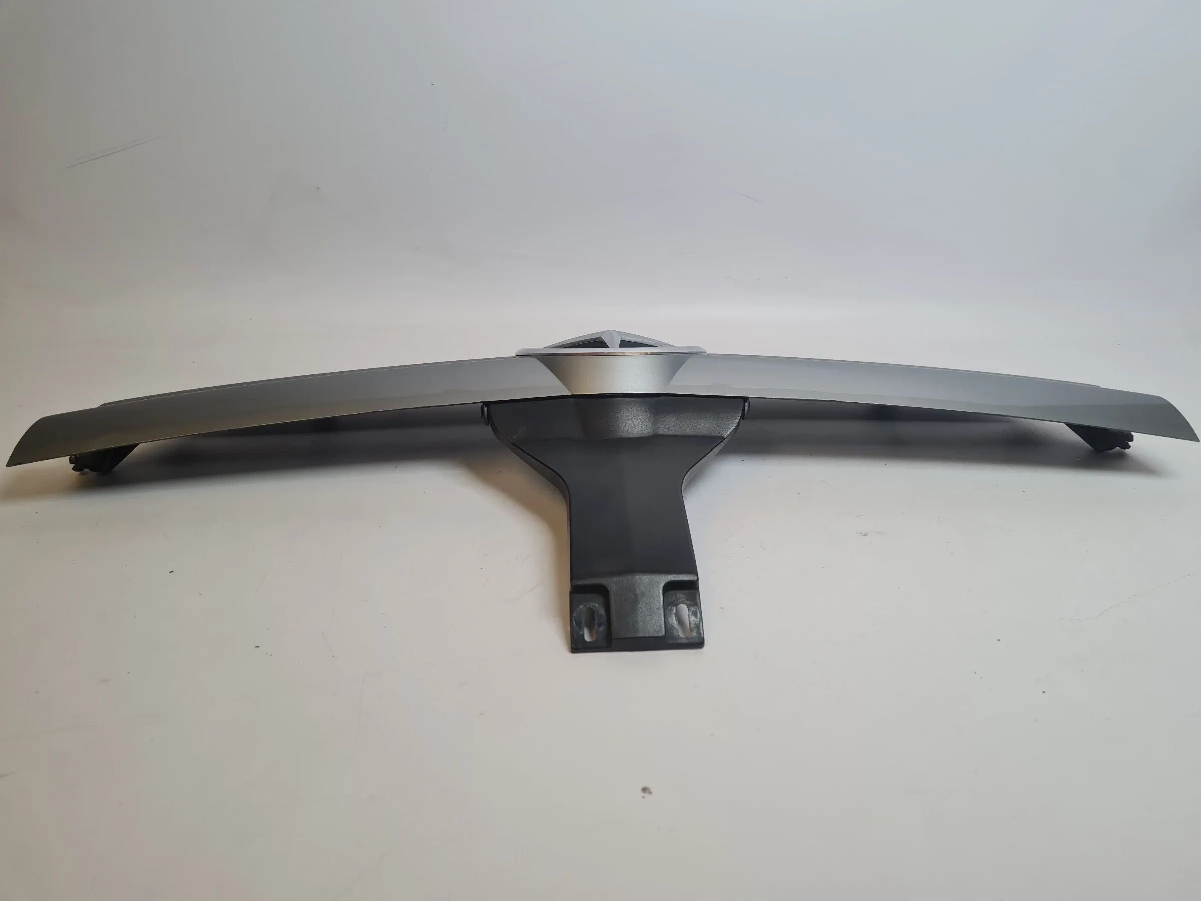 Original Mercedes-Benz C-Klasse (W203) Kühlergrill A2038800383