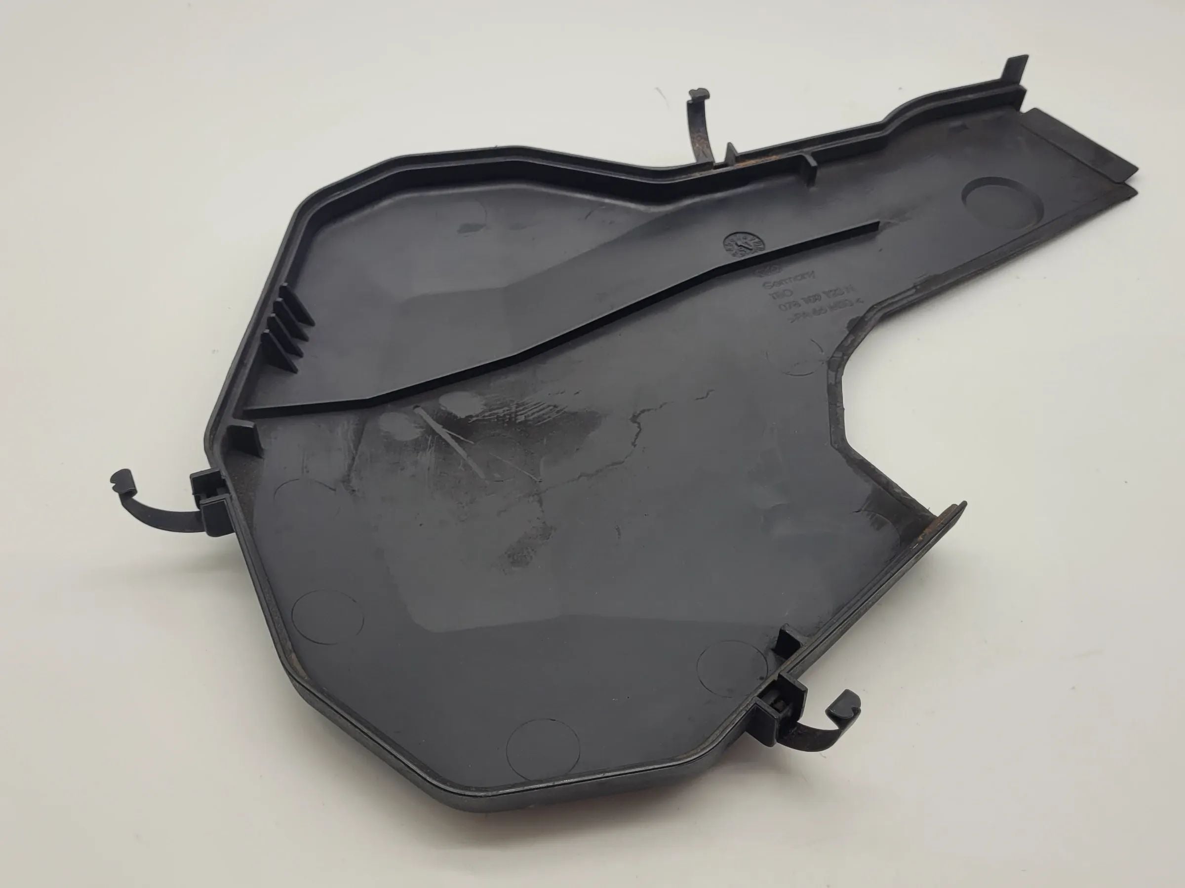 Original Audi A6 (4B2/4B4) 2.4 V6 121KW AGA Zahnriemenabdeckung Links 078109123N