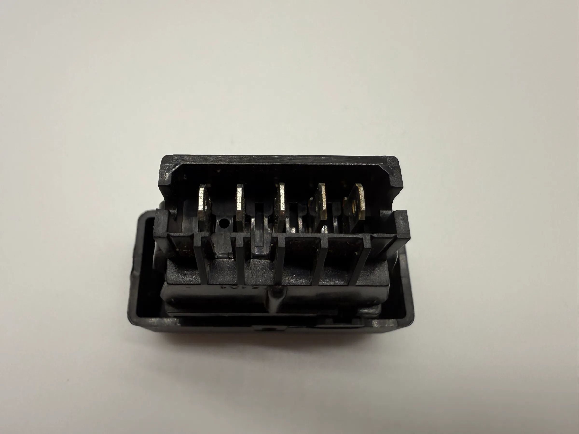 Oryginalny przełącznik ogrzewania tylnej szyby Renault 19 II/III Cabrio DAV 7700817338