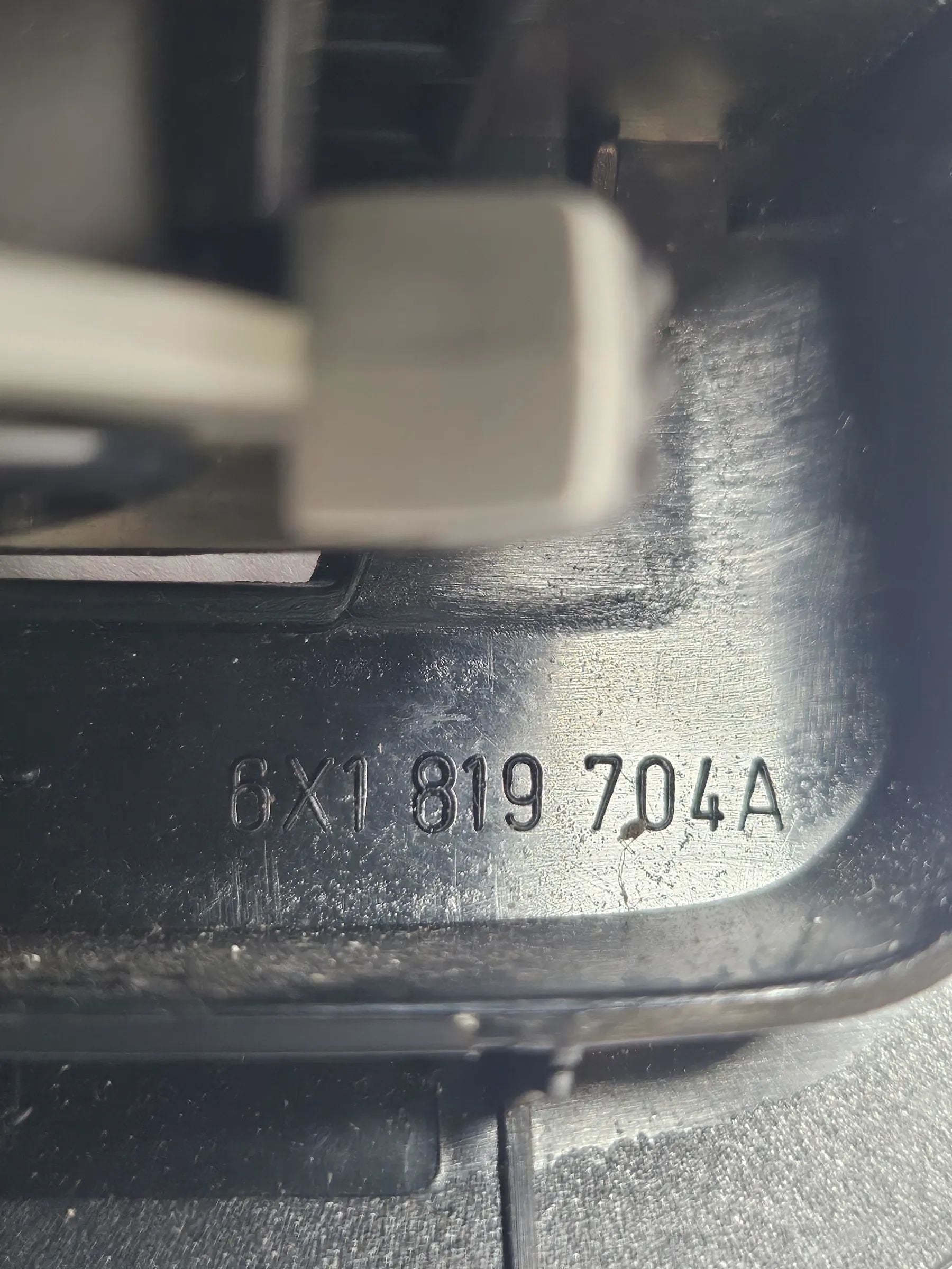 VW LUPO (6X1, 6E1) 1.4 air vent housing front right 6X1819704A 