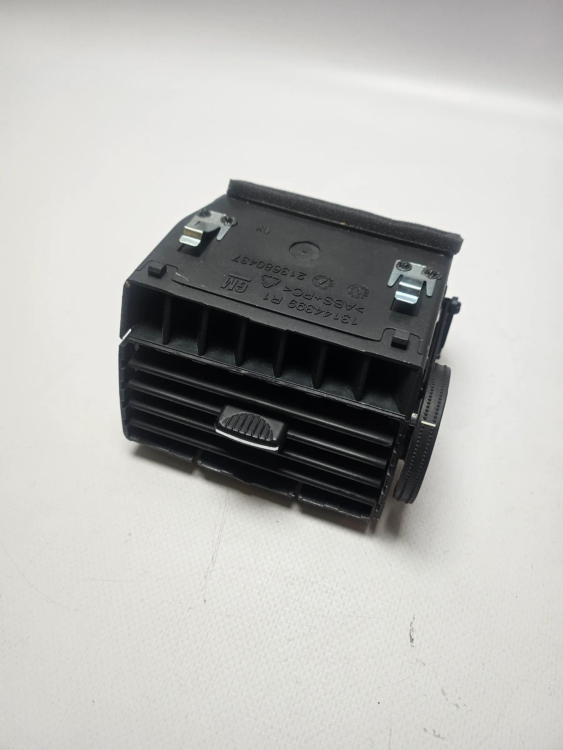 Оригинальная передняя правая фара Opel Zafira B 2007