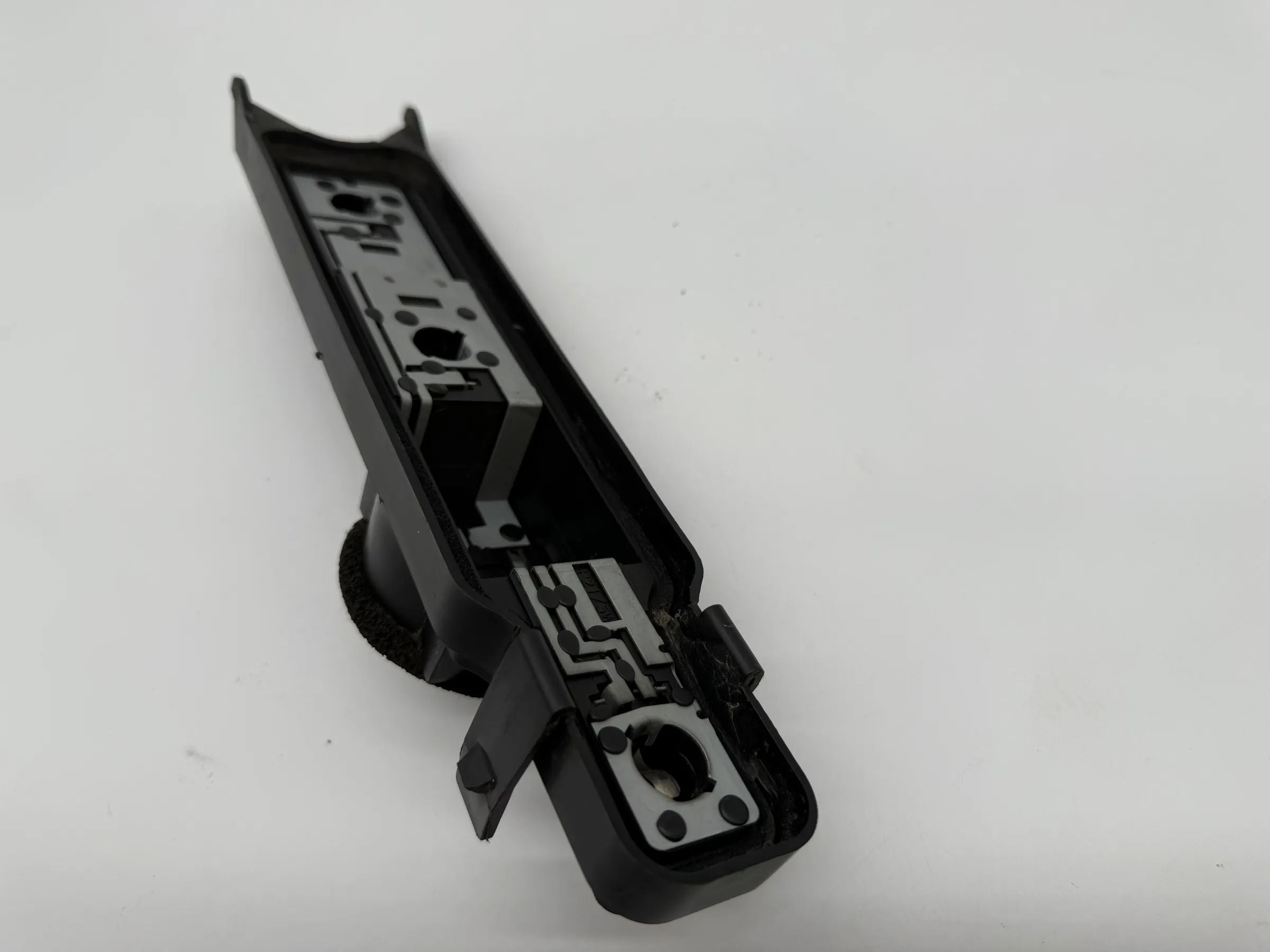 フォード フォーカス 純正 右 リアランプランプホルダー XS4X13N004EC