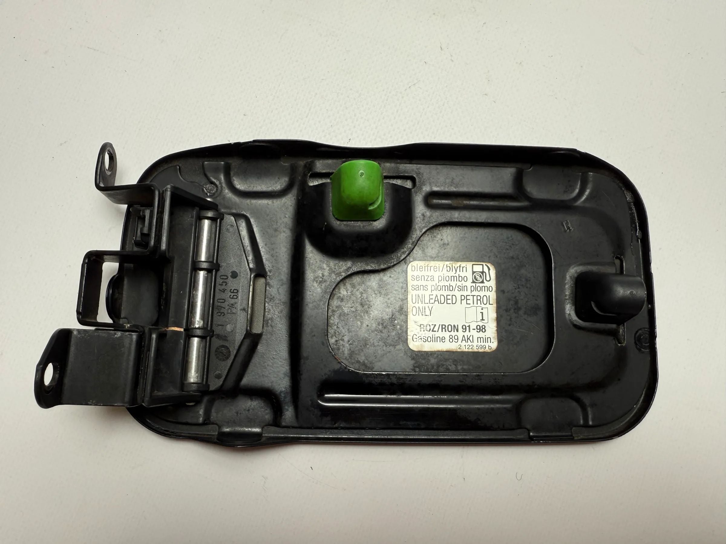 Originele BMW 528i Touring 1997-2000 Brandstofklep Zwart 1970450