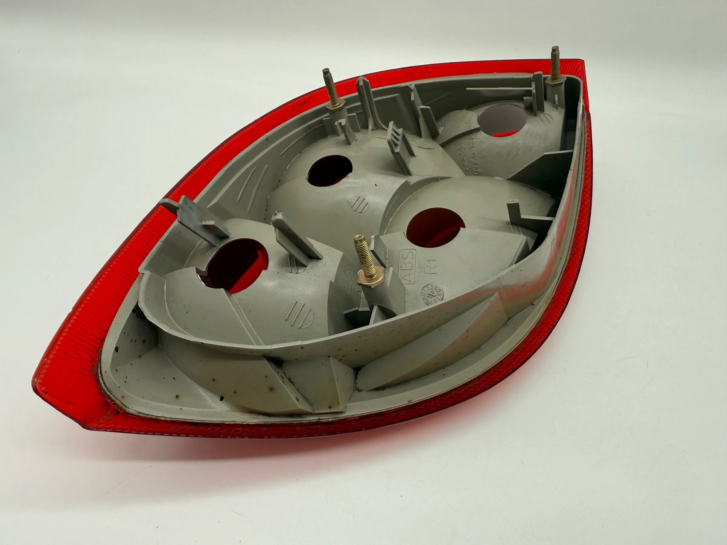 Ford KA RBT rear light tail light right R1 393666 / 97KG13A602 