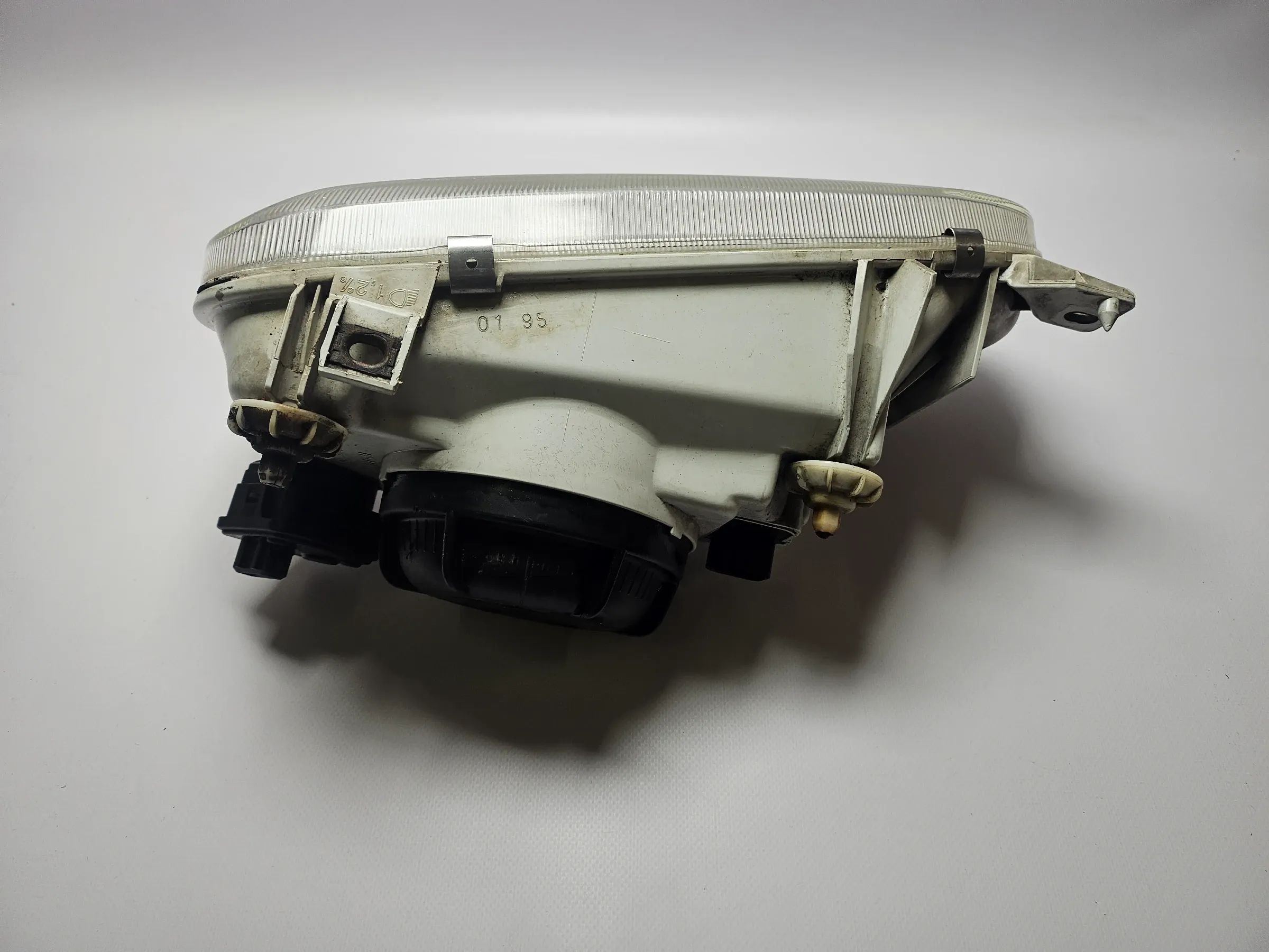 farol original esquerdo com LWR 18473L VW GOLF III (1H1) 1.6 Saturnus