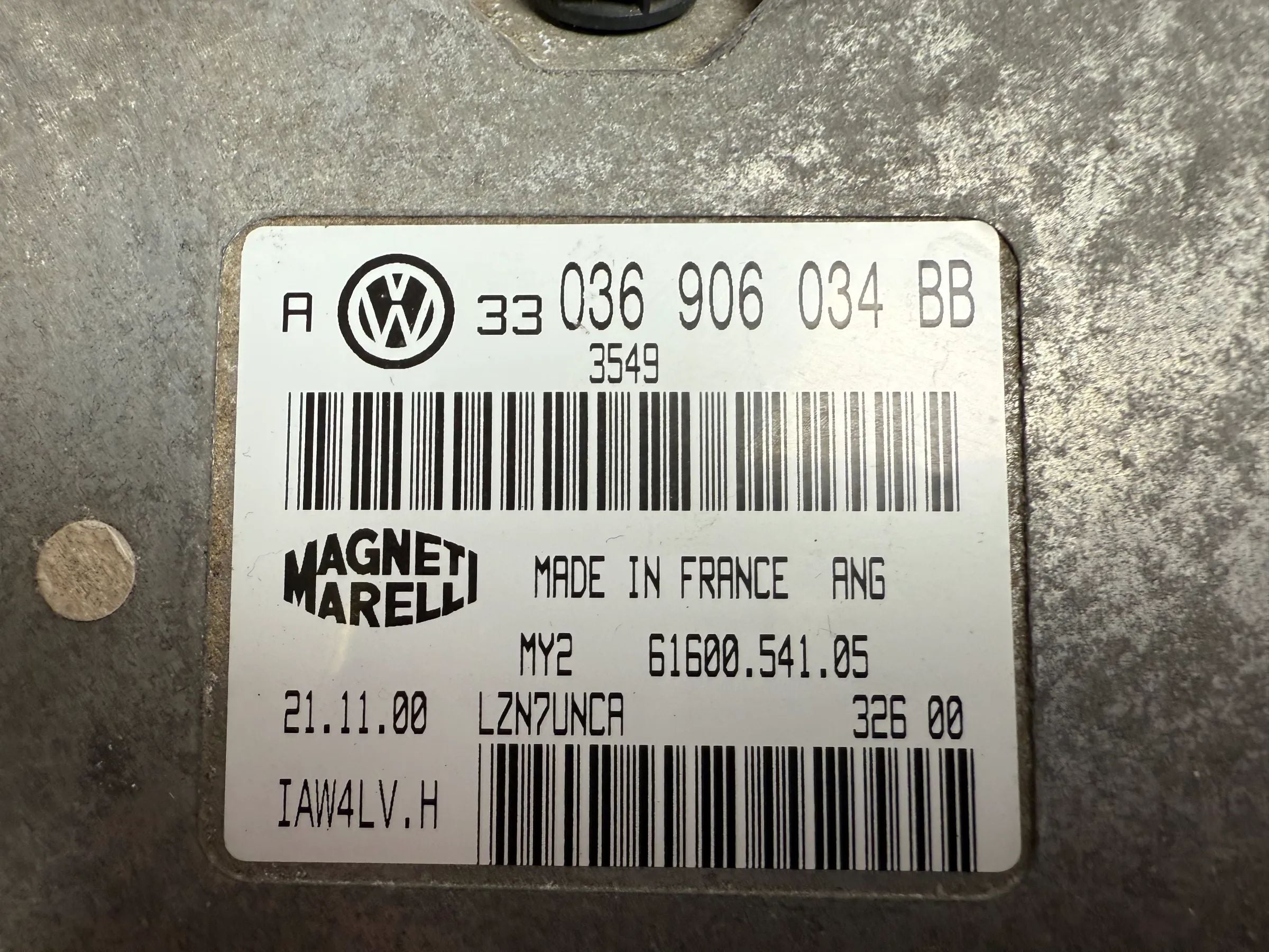 Original VW Golf 4 IV / Bora engine control unit 036906034BB 