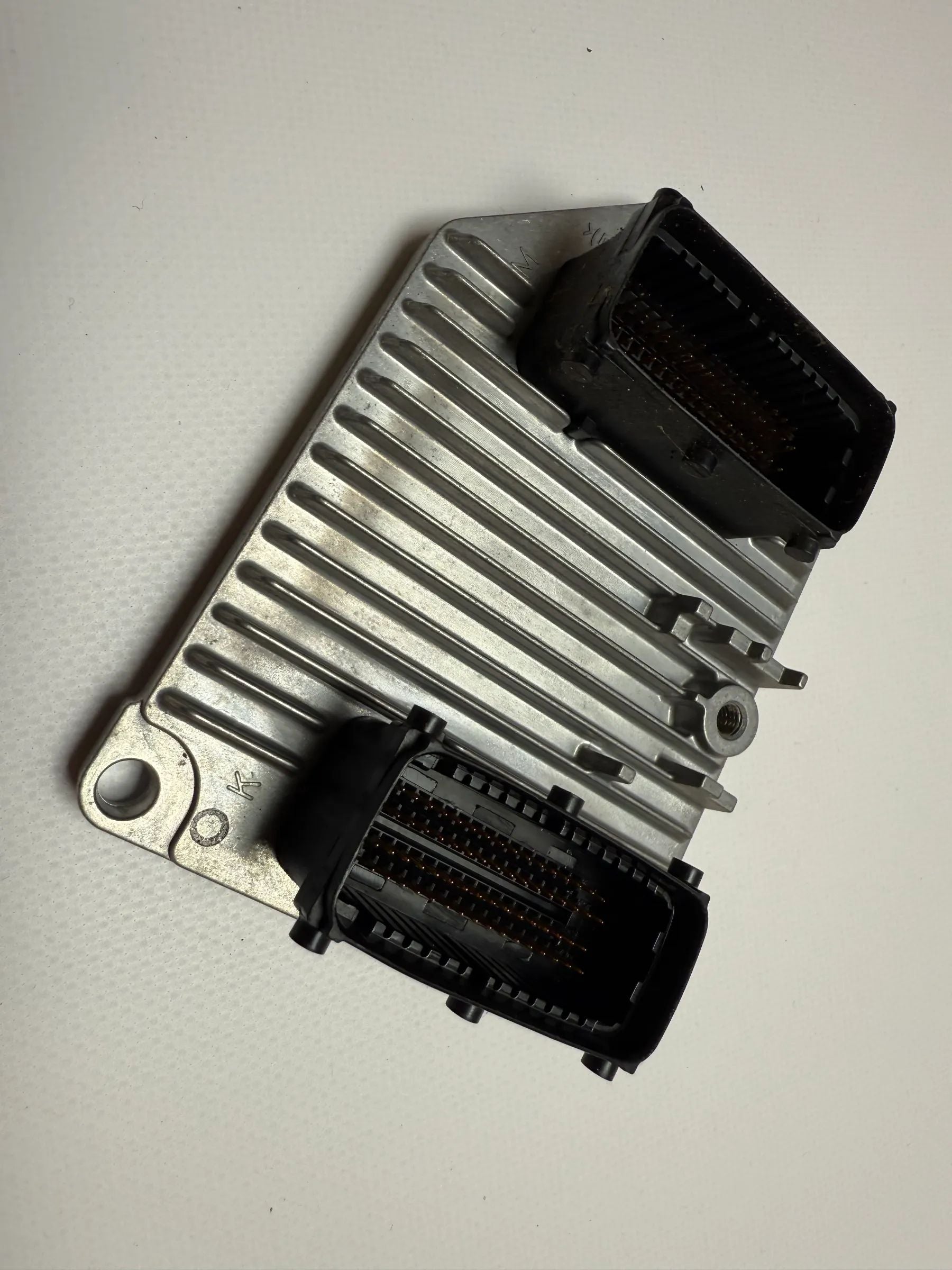 Origineel Opel Omega 2.2 16V 2198 CCM 106 KW Motormanagement Unit 24426542