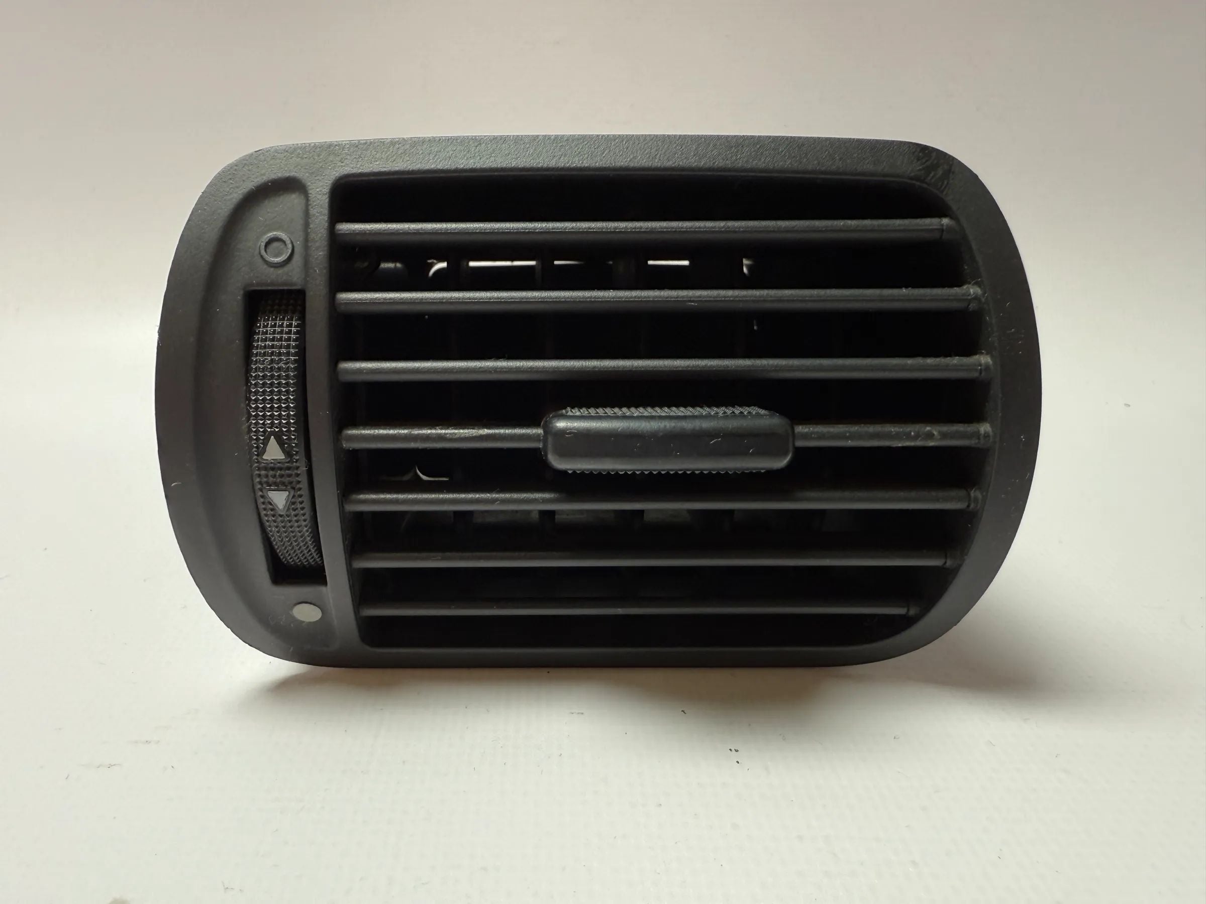 Original Audi A3 8L Lüftungsdüse Luftausströmer Links 8L0 820 901