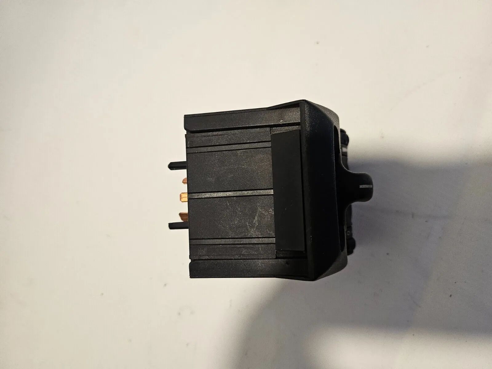 純正ライトスイッチ オペル Omega 2.0 16V X20XEV 90460591