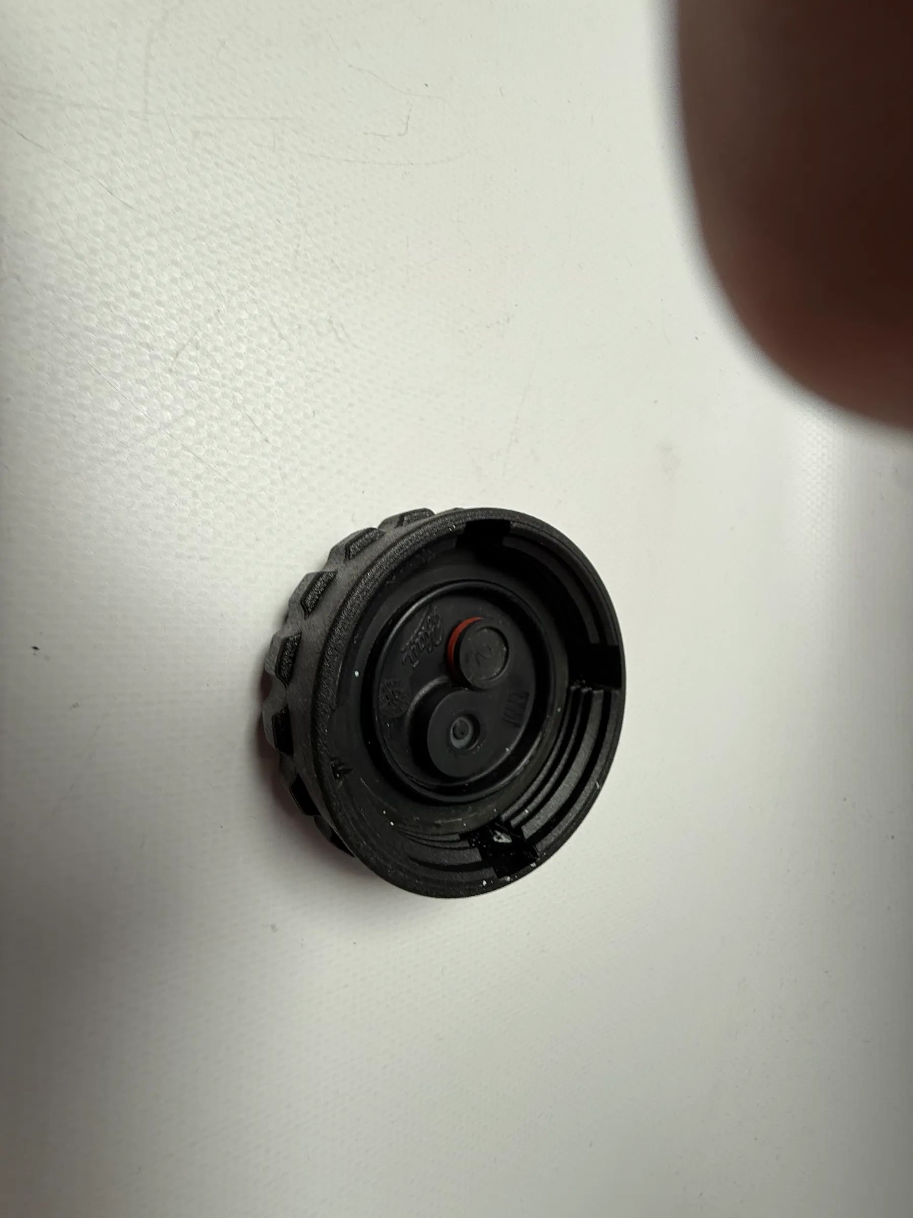 Оригинальная крышка расширительного бачка OPEL OMEGA TIGRA ZAFIRA и др. 90409256