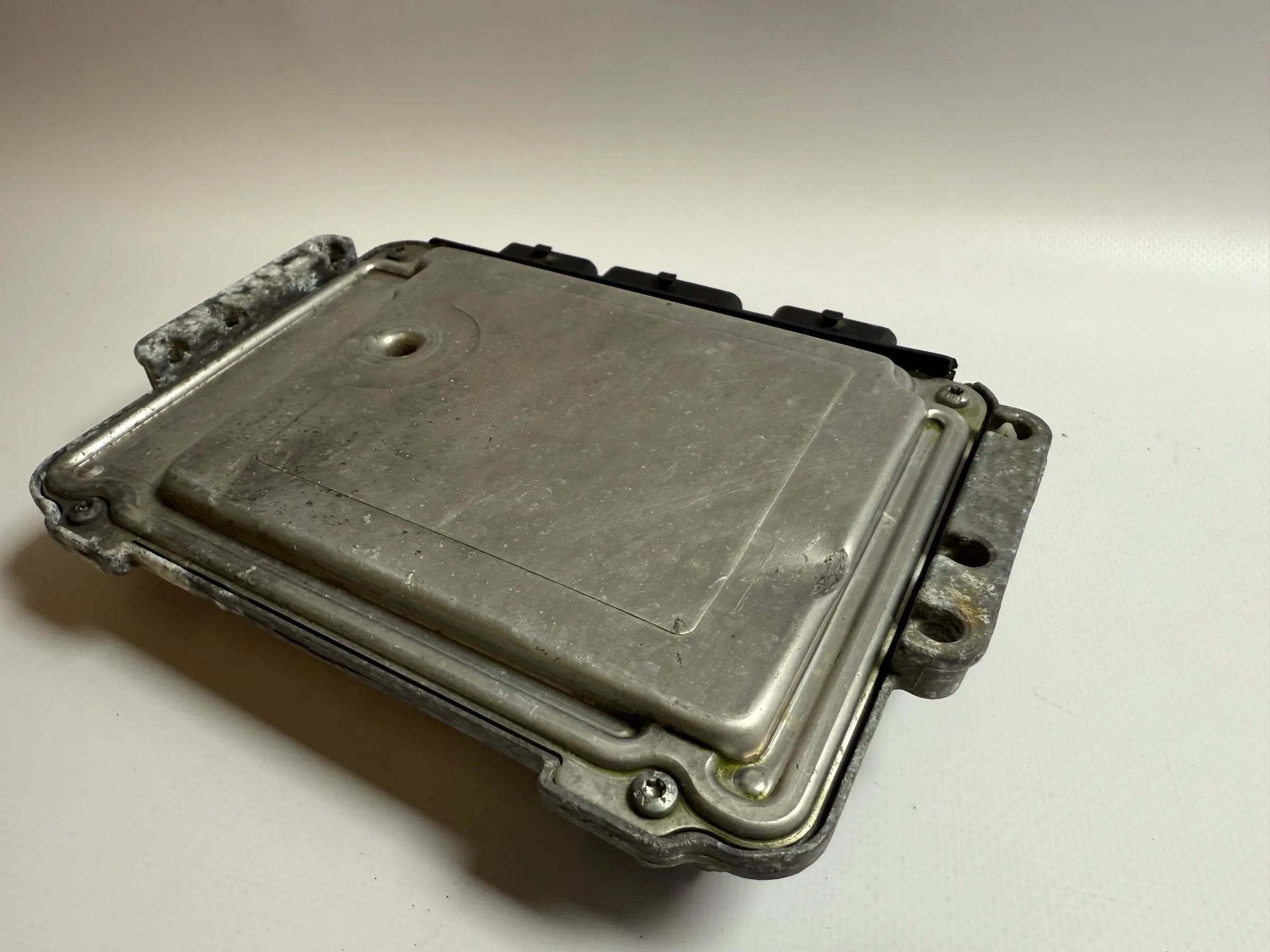 Genuine Ford Focus MK2 1.6 TDCi Engine Control Unit 0281011801 4M51-12A650-KE 