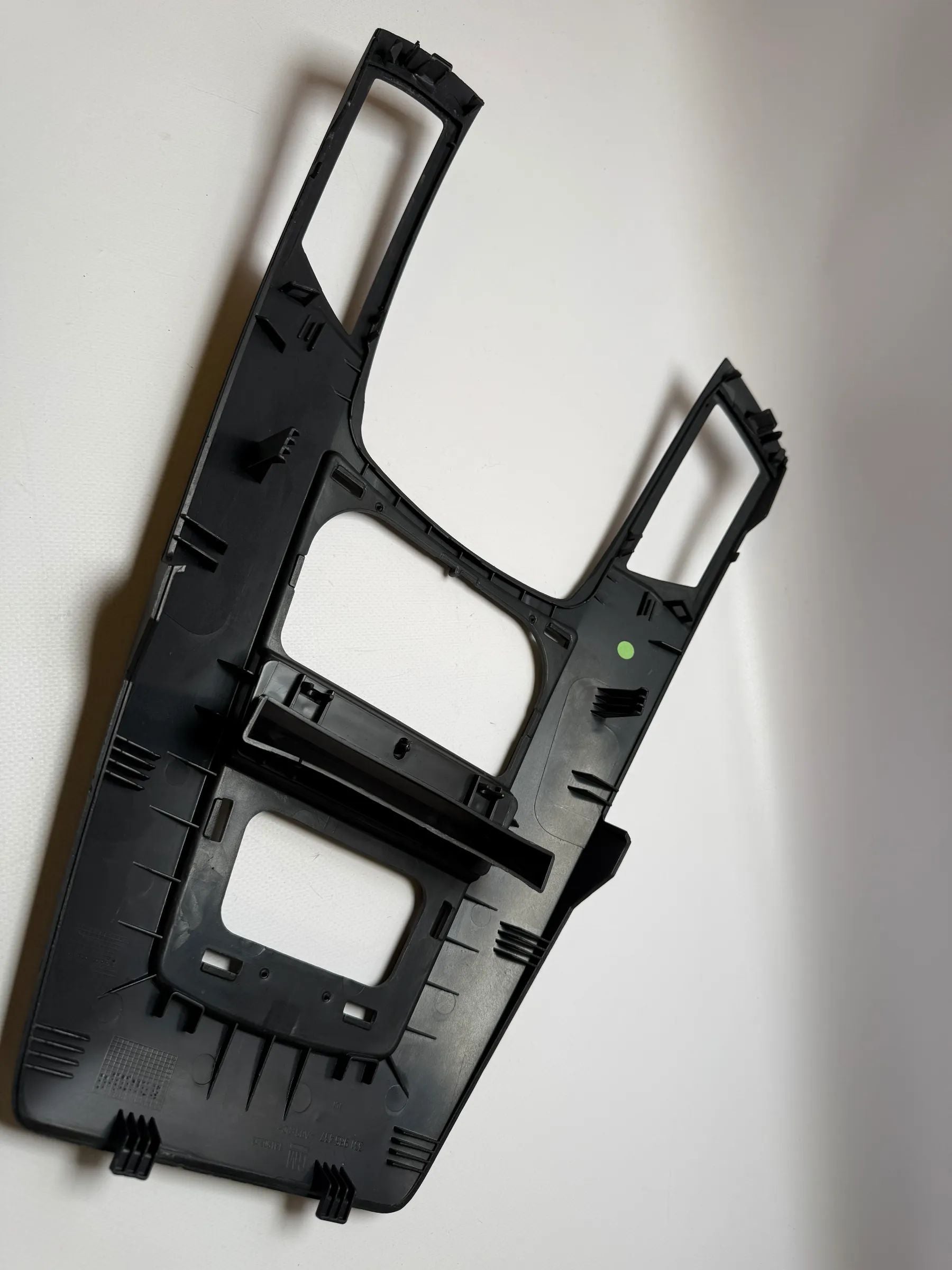 Оригинальная облицовка панели приборов Опель Зафира Б 13150253