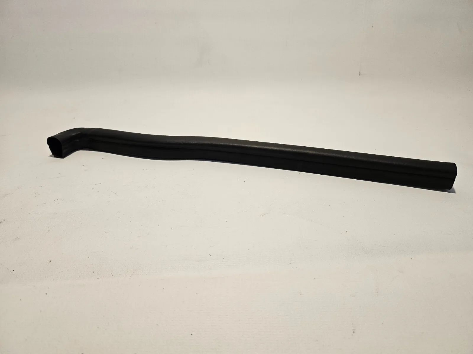 อะไหล่แท้ ผนึกยางแถบกันชนบนซ้าย 7159605 BMW 320i Touring E91