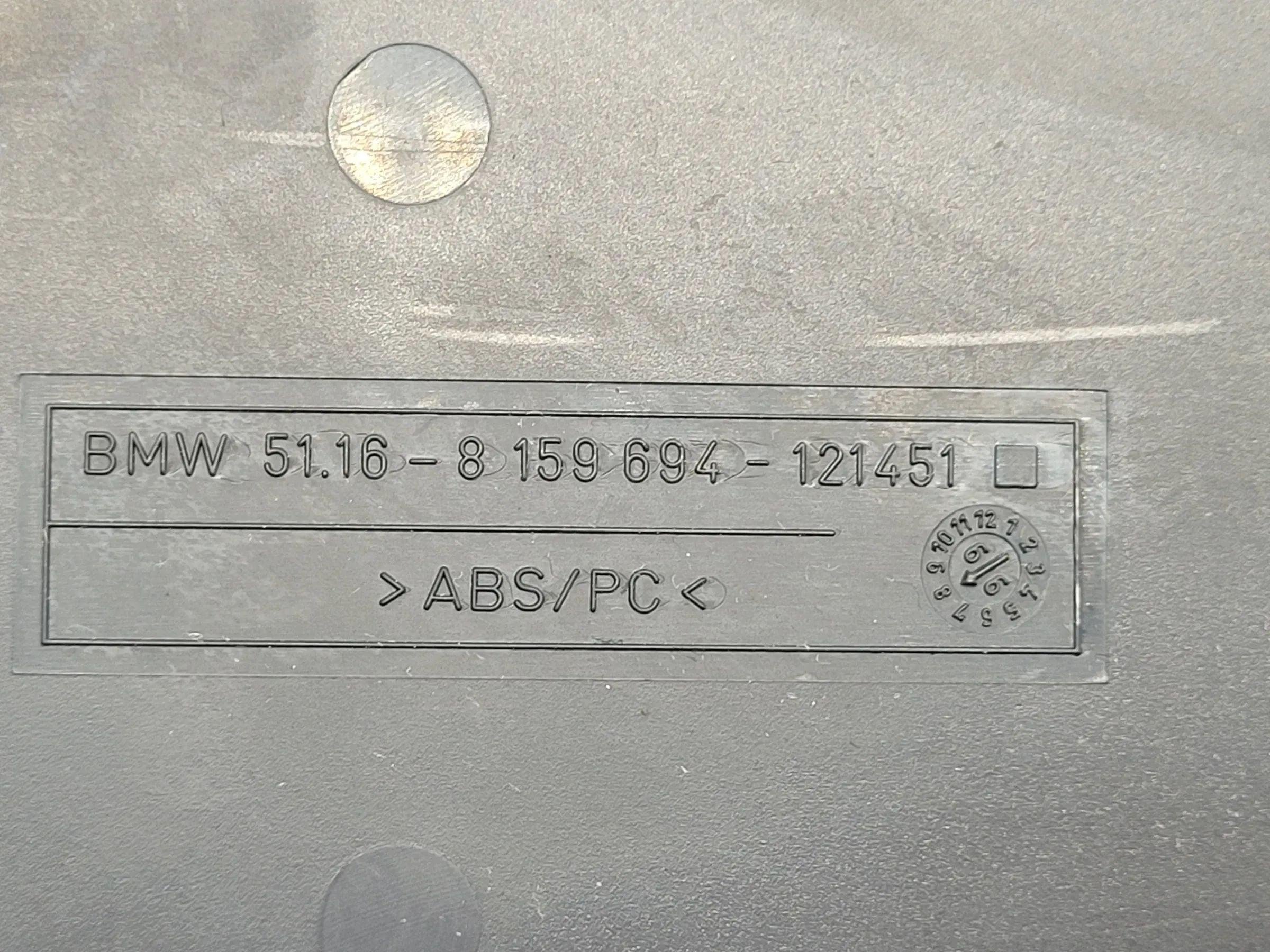 BMW 5er Touring E39 Ablage Mittelkonsole 51.16-8159694 Original