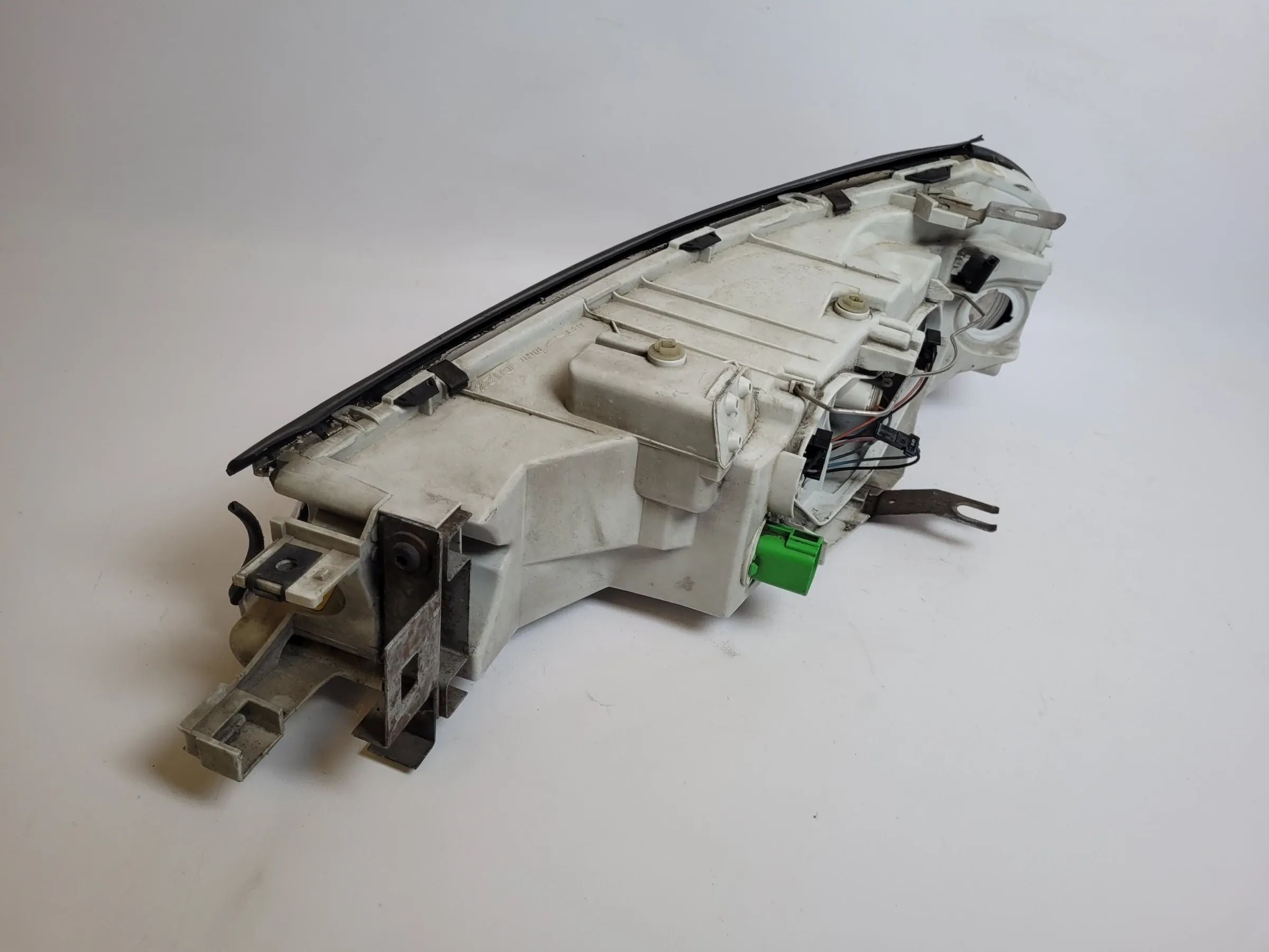 Ford Mondeo II 2 BAP/BNP Scheinwerfer/Frontleuchte Rechts 0301098202 Original