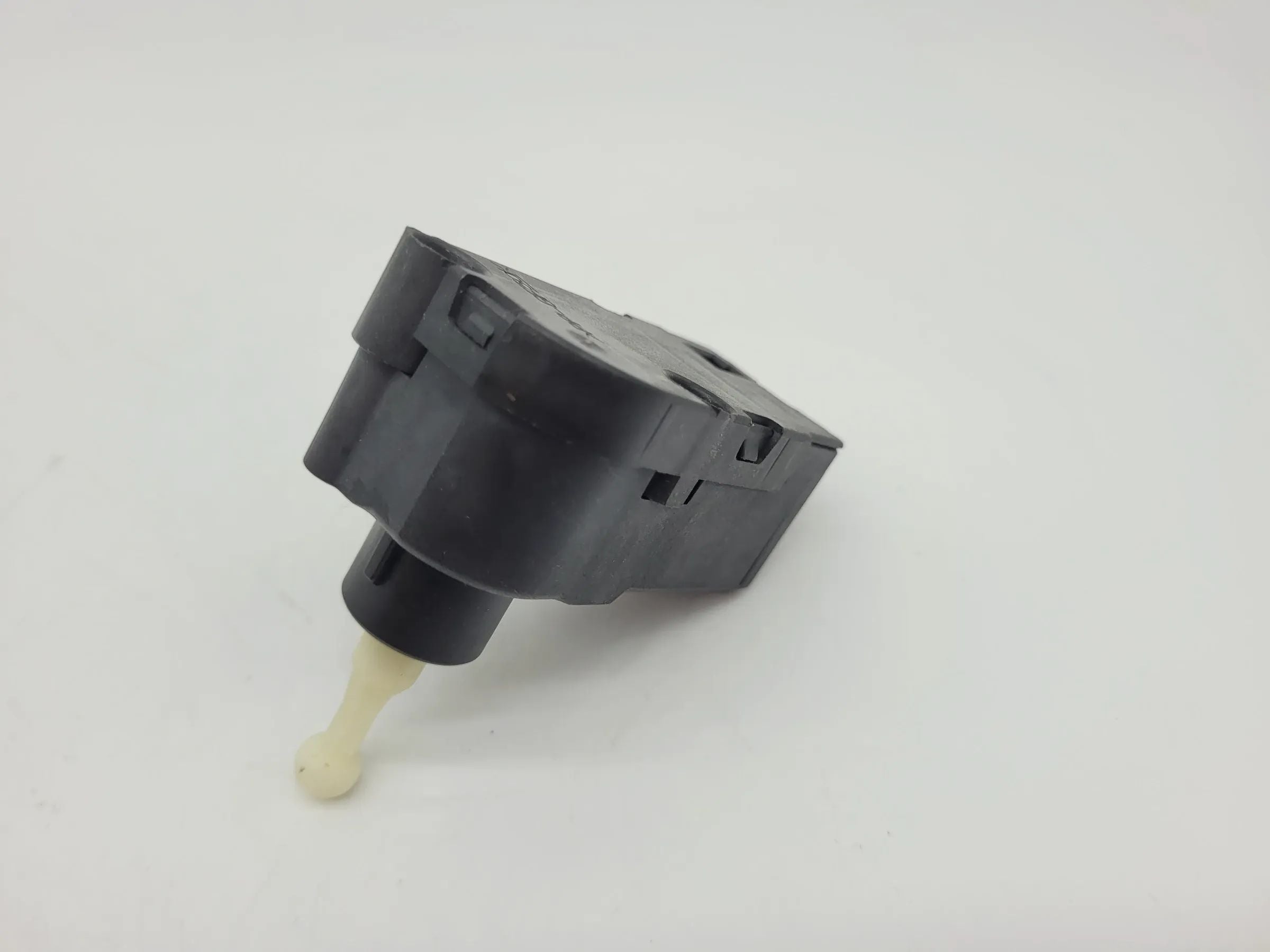 Ford Fiesta IV 4 JA/JB Scheinwerfer Stellmotor LWR L/R 97BG13K198AA (Original)