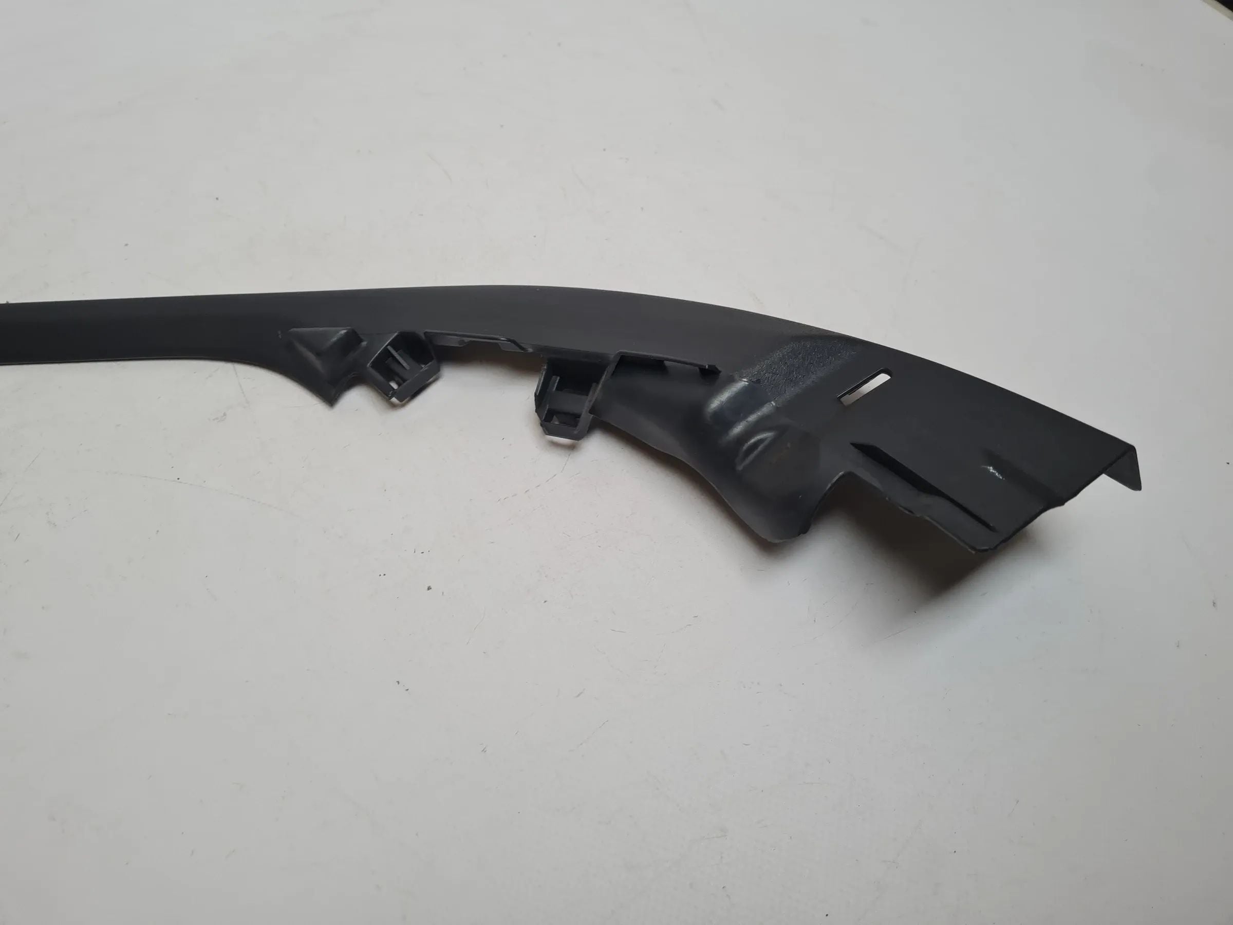 Original Mercedes C-Klasse (CL203) Fensterrahmenverkleidung Links A2037250371