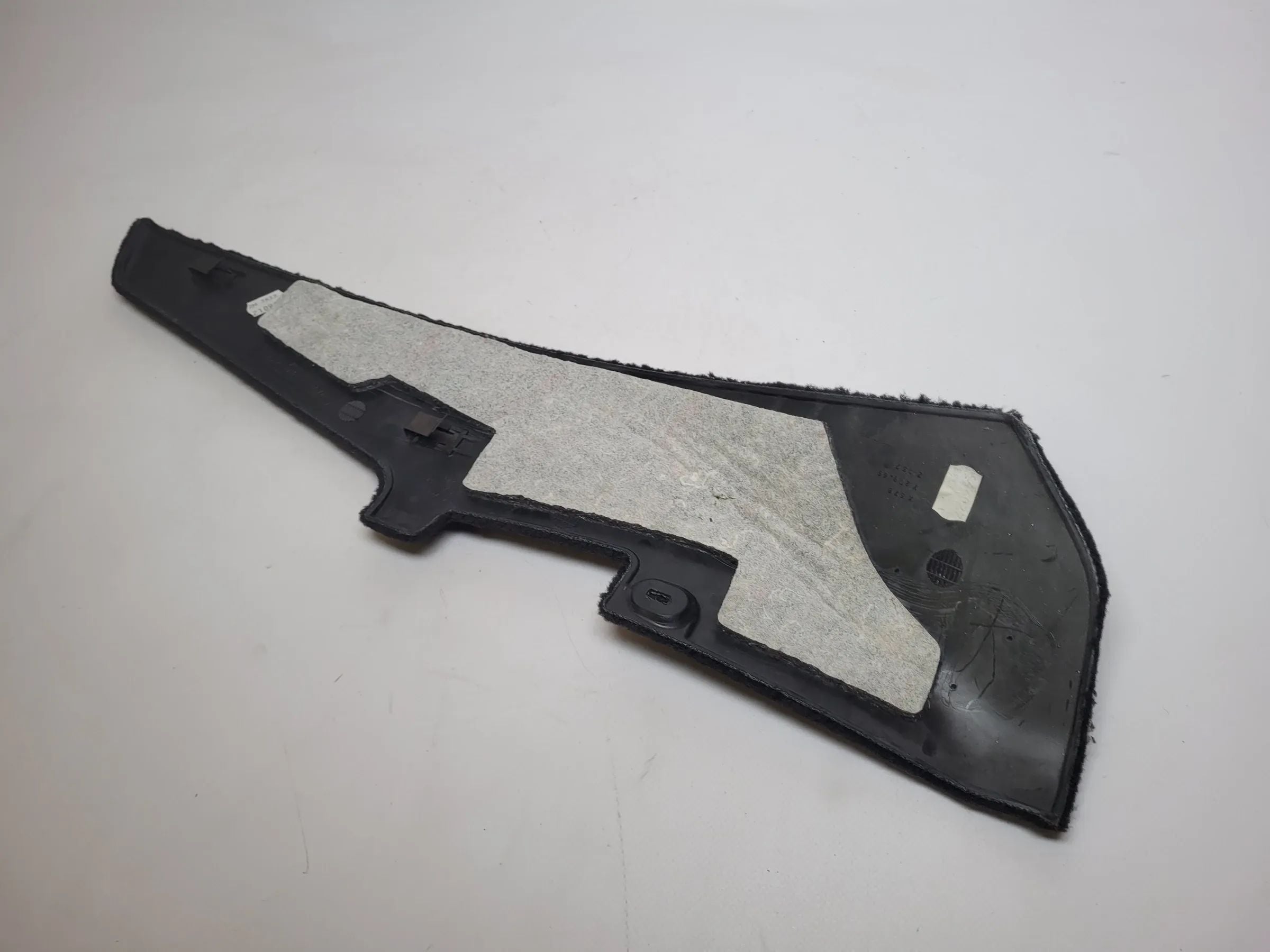 BMW 5er Touring Mittelkonsole Verkleidung Teppich Rechts 51.16-8159692 Original